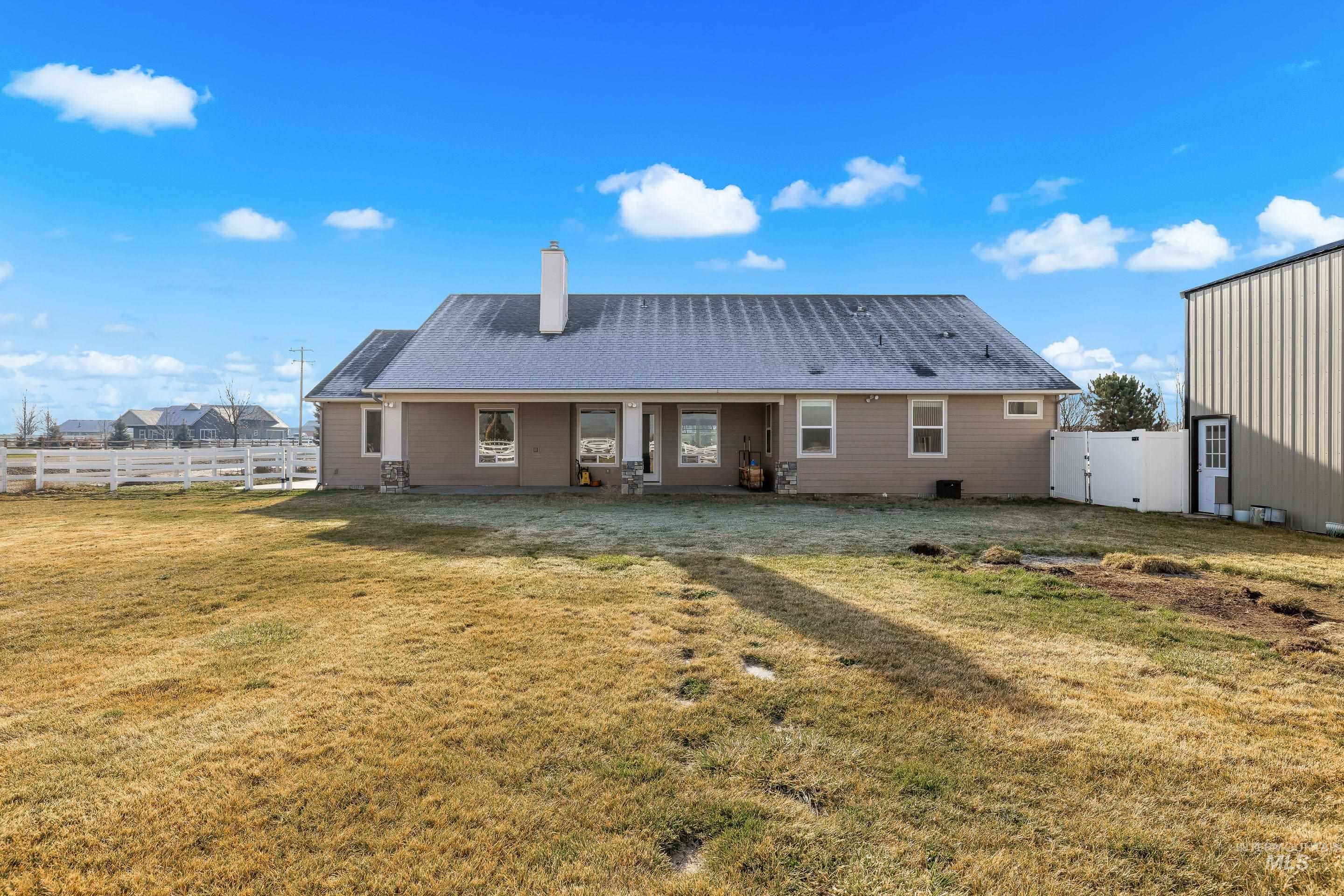 8018 Plumberry Ct, Middleton, Idaho 83644-5736, 4 Bedrooms, 3 Bathrooms, Residential For Sale, Price $1,045,000,MLS 98971826