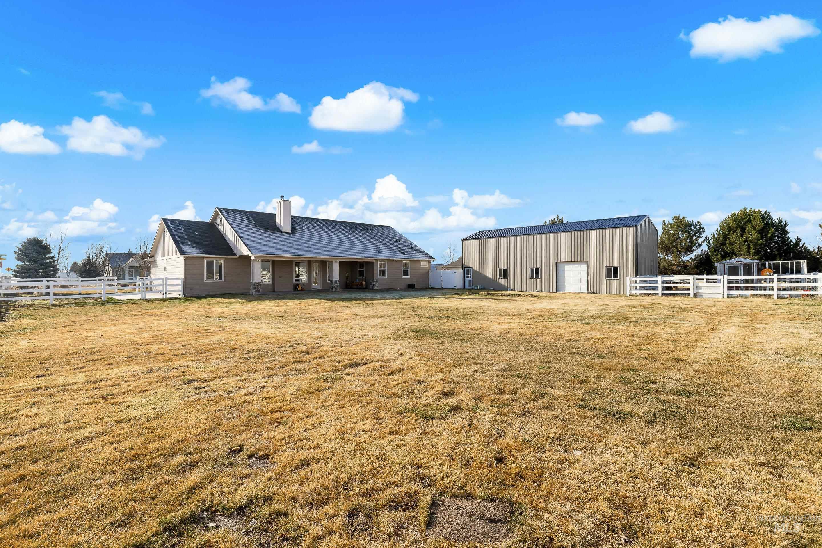 8018 Plumberry Ct, Middleton, Idaho 83644-5736, 4 Bedrooms, 3 Bathrooms, Residential For Sale, Price $1,045,000,MLS 98971826