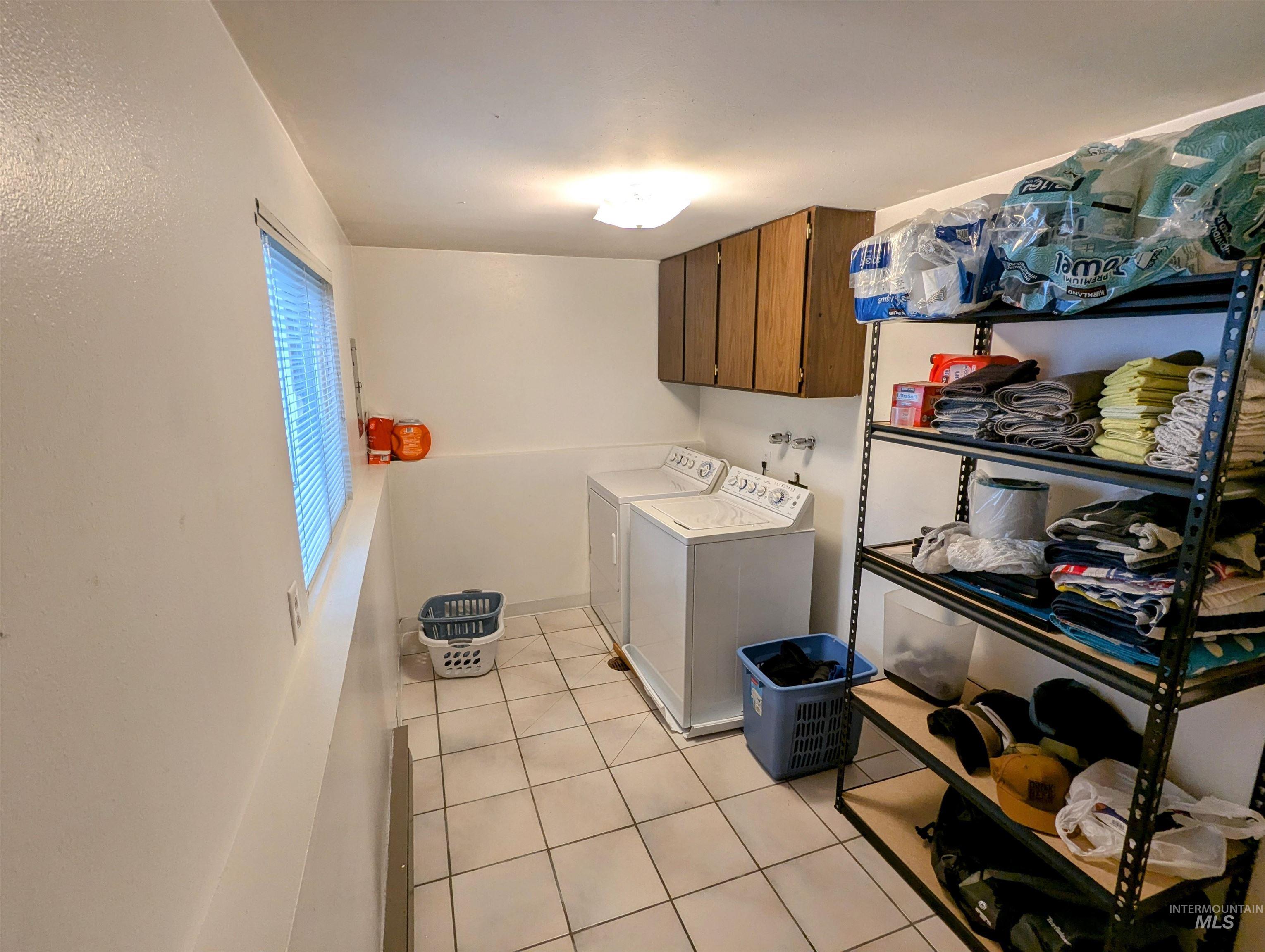 1724 & 1726 W Annett Circle, Boise, Idaho 83705, 2 Bedrooms, 1 Bathroom, Residential Income For Sale, Price $520,000,MLS 98971828