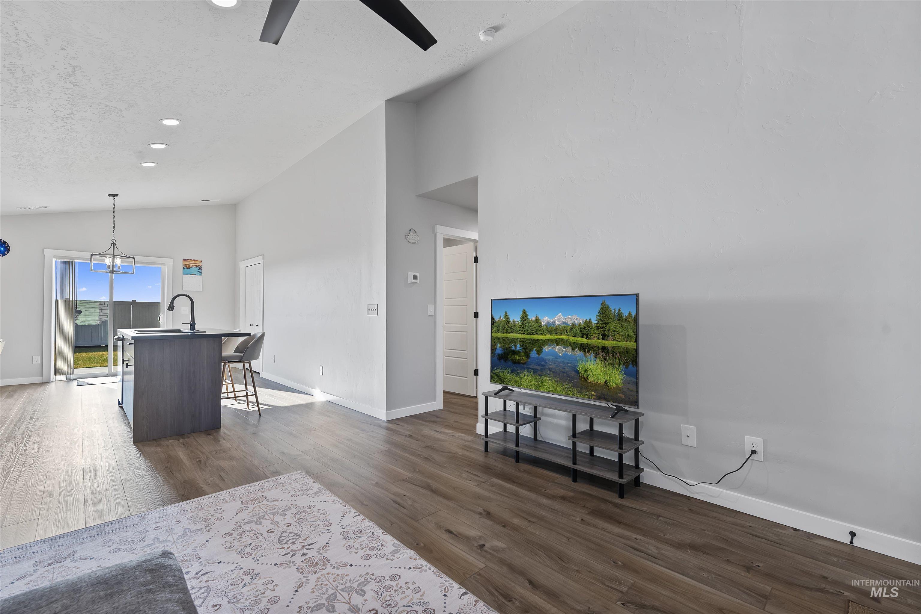 3923 W Tribute St, Meridian, Idaho 83642, 3 Bedrooms, 2 Bathrooms, Residential For Sale, Price $395,000,MLS 98971832