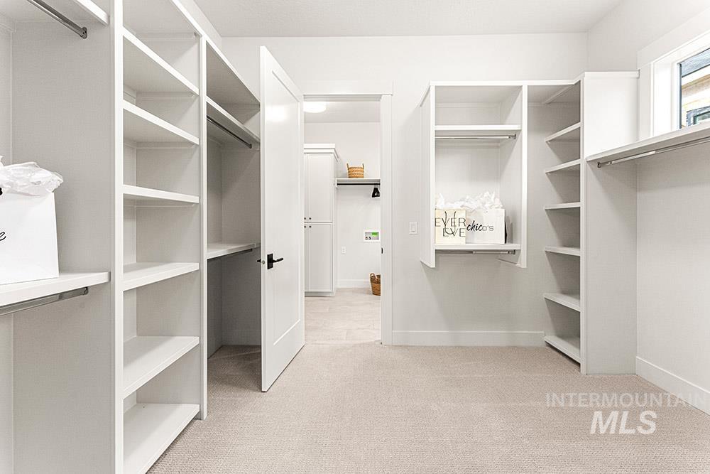 820 N Creekwater Ave, Eagle, Idaho 83616, 4 Bedrooms, 4.5 Bathrooms, Residential For Sale, Price $1,299,900,MLS 98971834