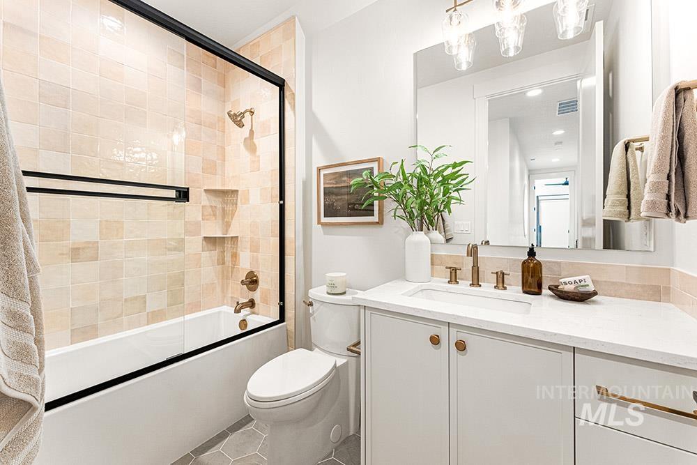 820 N Creekwater Ave, Eagle, Idaho 83616, 4 Bedrooms, 4.5 Bathrooms, Residential For Sale, Price $1,299,900,MLS 98971834