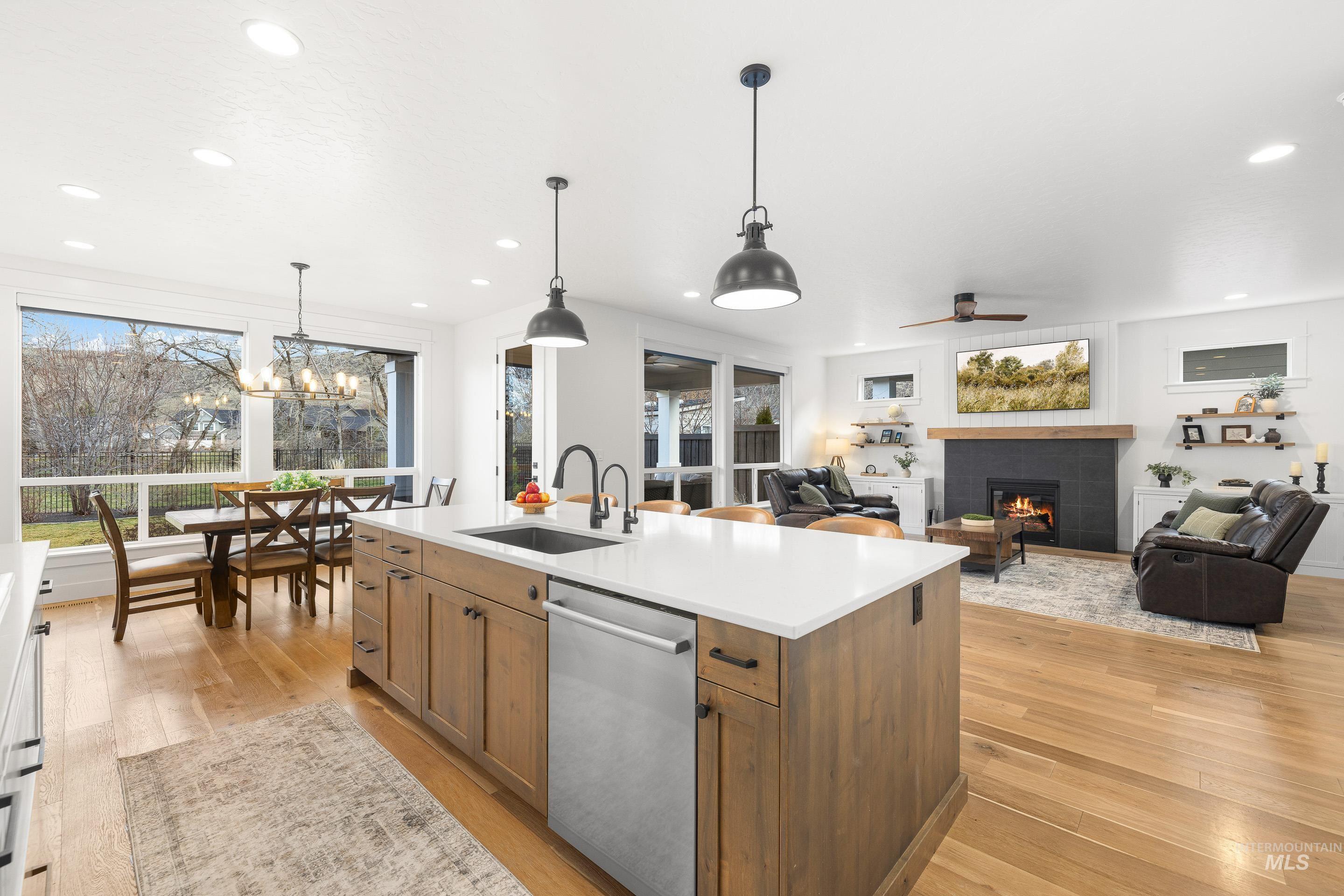 3272 W Miners Farm, Boise, Idaho 83714, 5 Bedrooms, 4.5 Bathrooms, Residential For Sale, Price $1,090,000,MLS 98971836