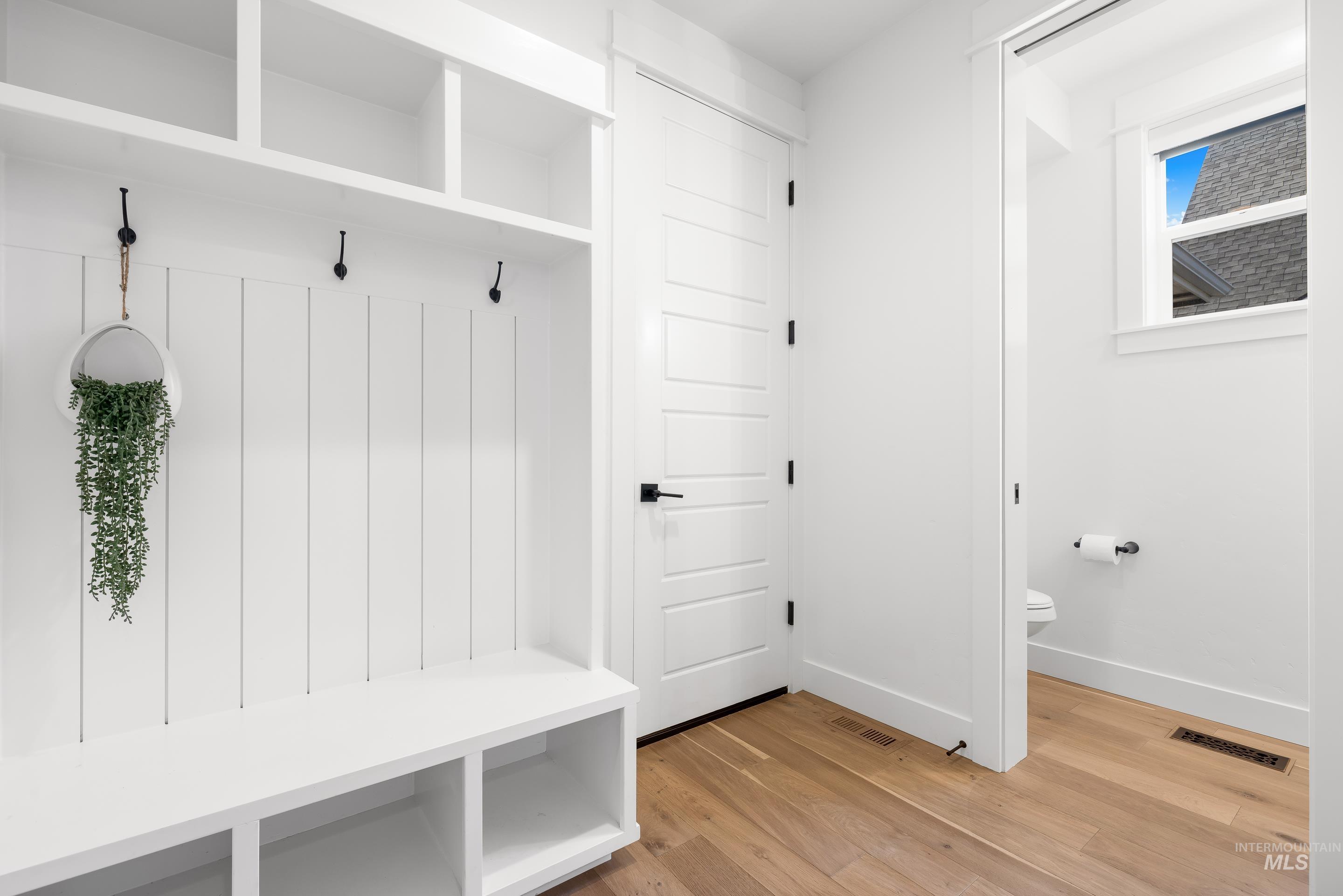 3272 W Miners Farm, Boise, Idaho 83714, 5 Bedrooms, 4.5 Bathrooms, Residential For Sale, Price $1,090,000,MLS 98971836