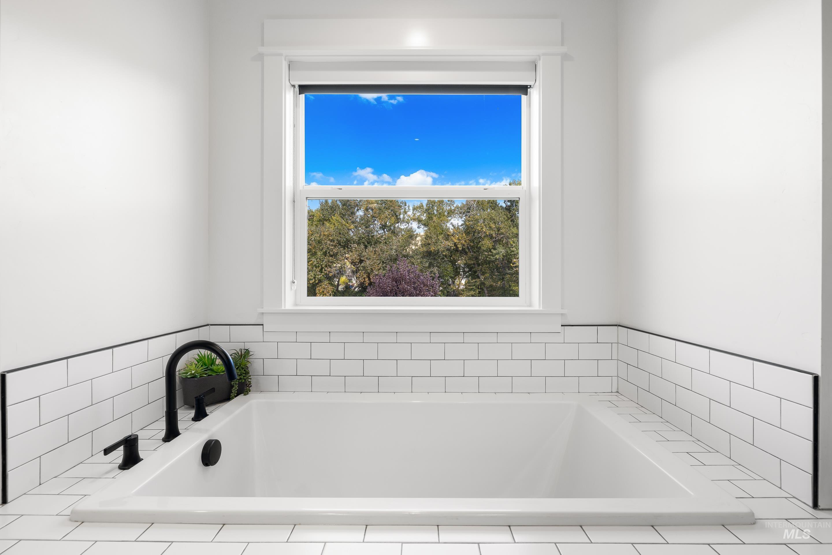 3272 W Miners Farm, Boise, Idaho 83714, 5 Bedrooms, 4.5 Bathrooms, Residential For Sale, Price $1,090,000,MLS 98971836