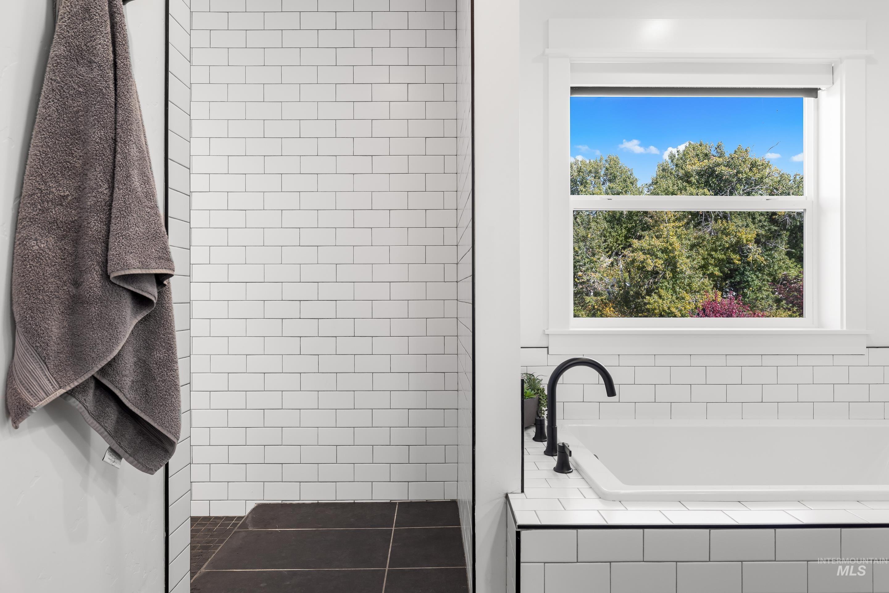 3272 W Miners Farm, Boise, Idaho 83714, 5 Bedrooms, 4.5 Bathrooms, Residential For Sale, Price $1,090,000,MLS 98971836