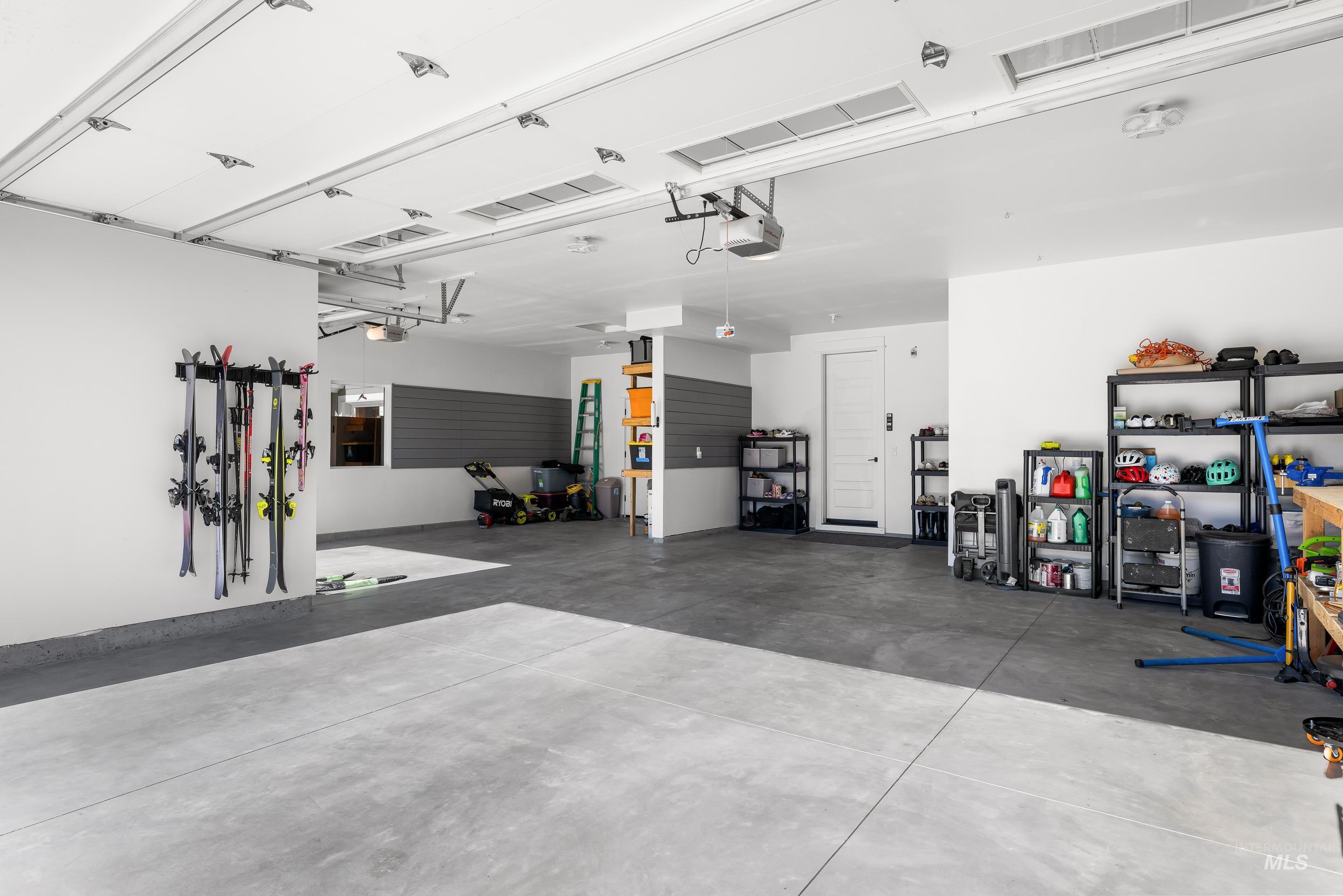 3272 W Miners Farm, Boise, Idaho 83714, 5 Bedrooms, 4.5 Bathrooms, Residential For Sale, Price $1,090,000,MLS 98971836