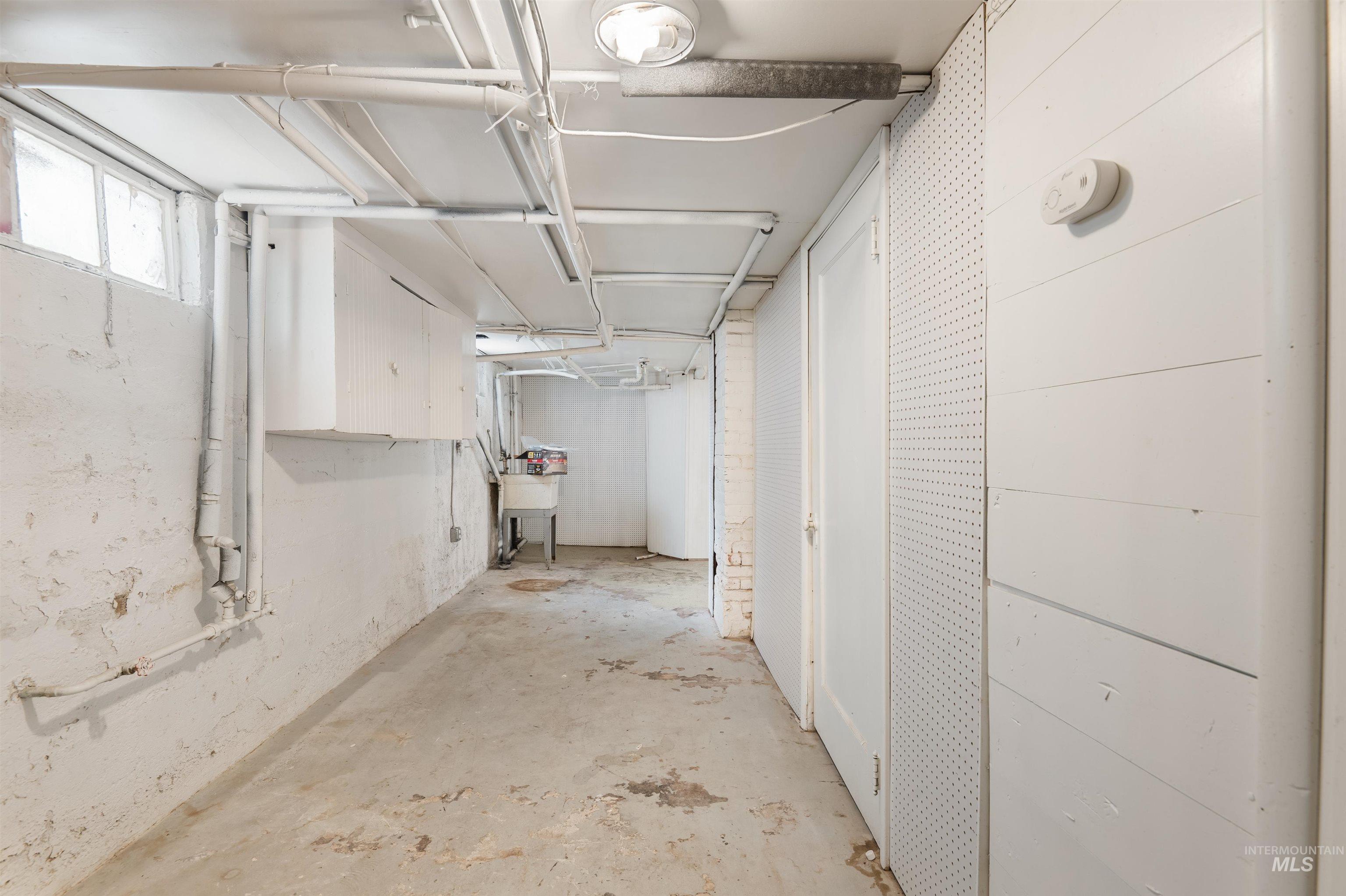 191 SW 5th Avenue, Ontario, Oregon 97914, 3 Bedrooms, 1.5 Bathrooms, Residential For Sale, Price $335,000,MLS 98971837