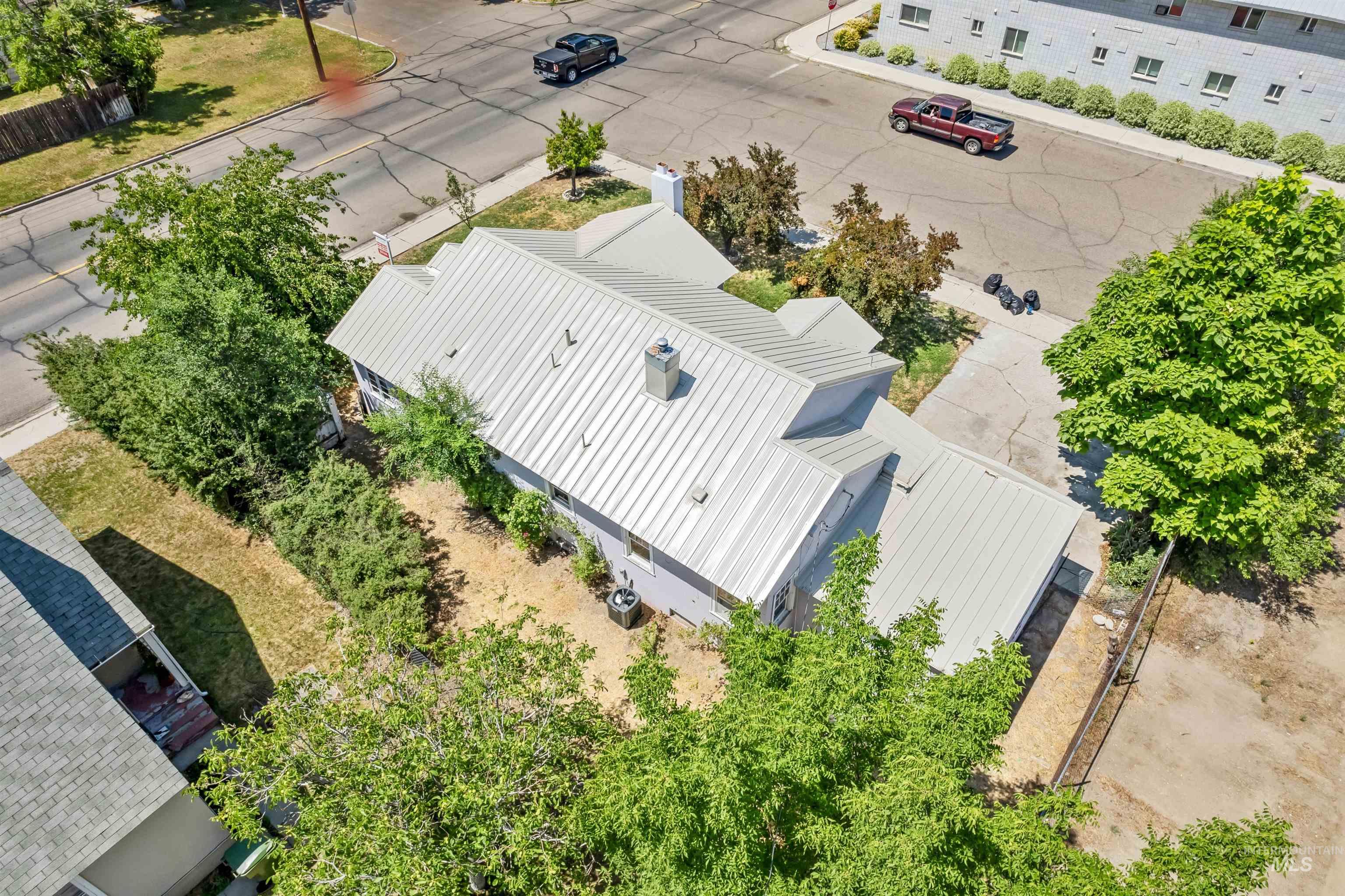 191 SW 5th Avenue, Ontario, Oregon 97914, 3 Bedrooms, 1.5 Bathrooms, Residential For Sale, Price $335,000,MLS 98971837