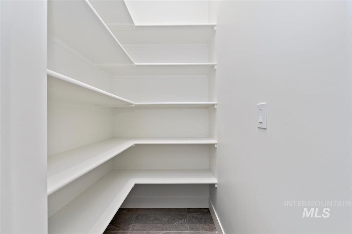 10869 W Barnbougle ln, Kuna, Idaho 83634-0000, 3 Bedrooms, 2 Bathrooms, Residential For Sale, Price $624,880,MLS 98971838