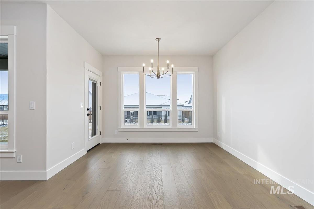 10869 W Barnbougle ln, Kuna, Idaho 83634-0000, 3 Bedrooms, 2 Bathrooms, Residential For Sale, Price $624,880,MLS 98971838