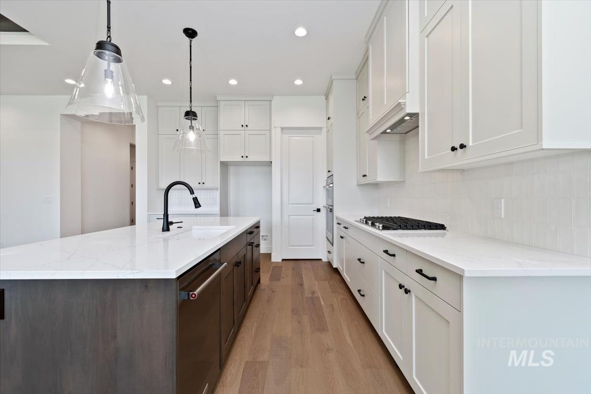 10869 W Barnbougle ln, Kuna, Idaho 83634-0000, 3 Bedrooms, 2 Bathrooms, Residential For Sale, Price $624,880,MLS 98971838
