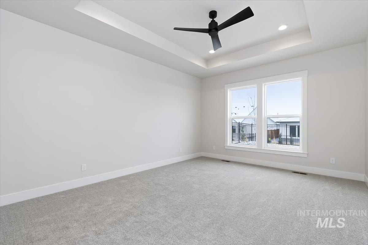 10869 W Barnbougle ln, Kuna, Idaho 83634-0000, 4 Bedrooms, 2 Bathrooms, Residential For Sale, Price $624,880,MLS 98971838