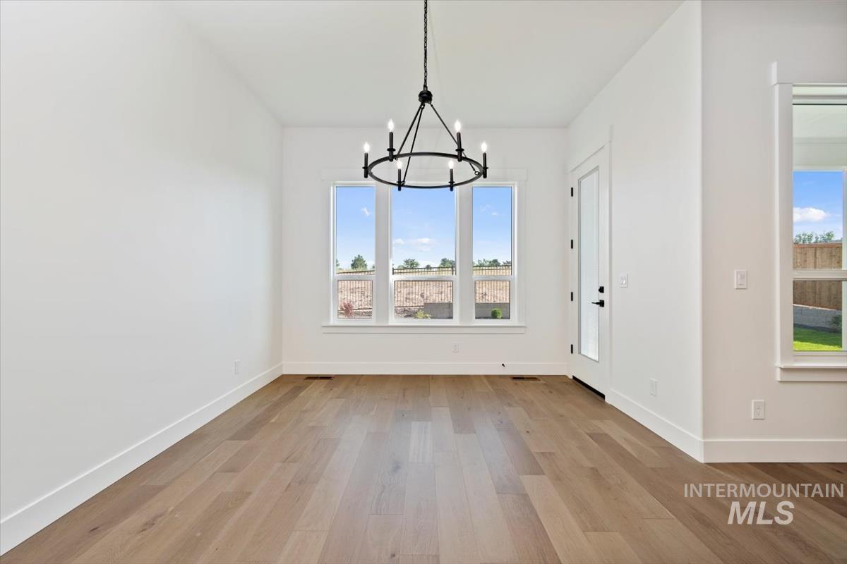 10869 W Barnbougle ln, Kuna, Idaho 83634-0000, 3 Bedrooms, 2 Bathrooms, Residential For Sale, Price $624,880,MLS 98971838