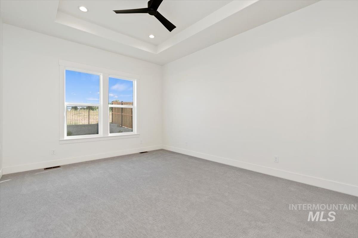 10869 W Barnbougle ln, Kuna, Idaho 83634-0000, 3 Bedrooms, 2 Bathrooms, Residential For Sale, Price $624,880,MLS 98971838