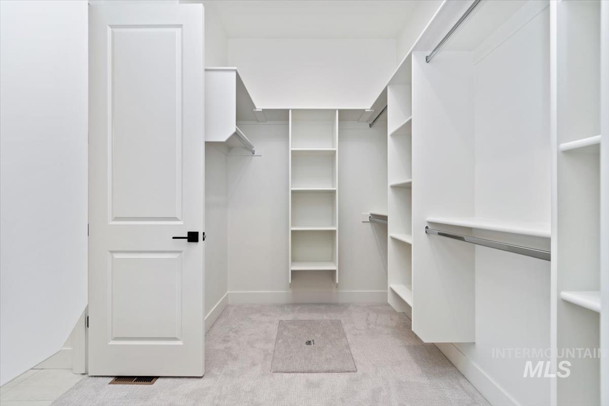 10869 W Barnbougle ln, Kuna, Idaho 83634-0000, 3 Bedrooms, 2 Bathrooms, Residential For Sale, Price $624,880,MLS 98971838