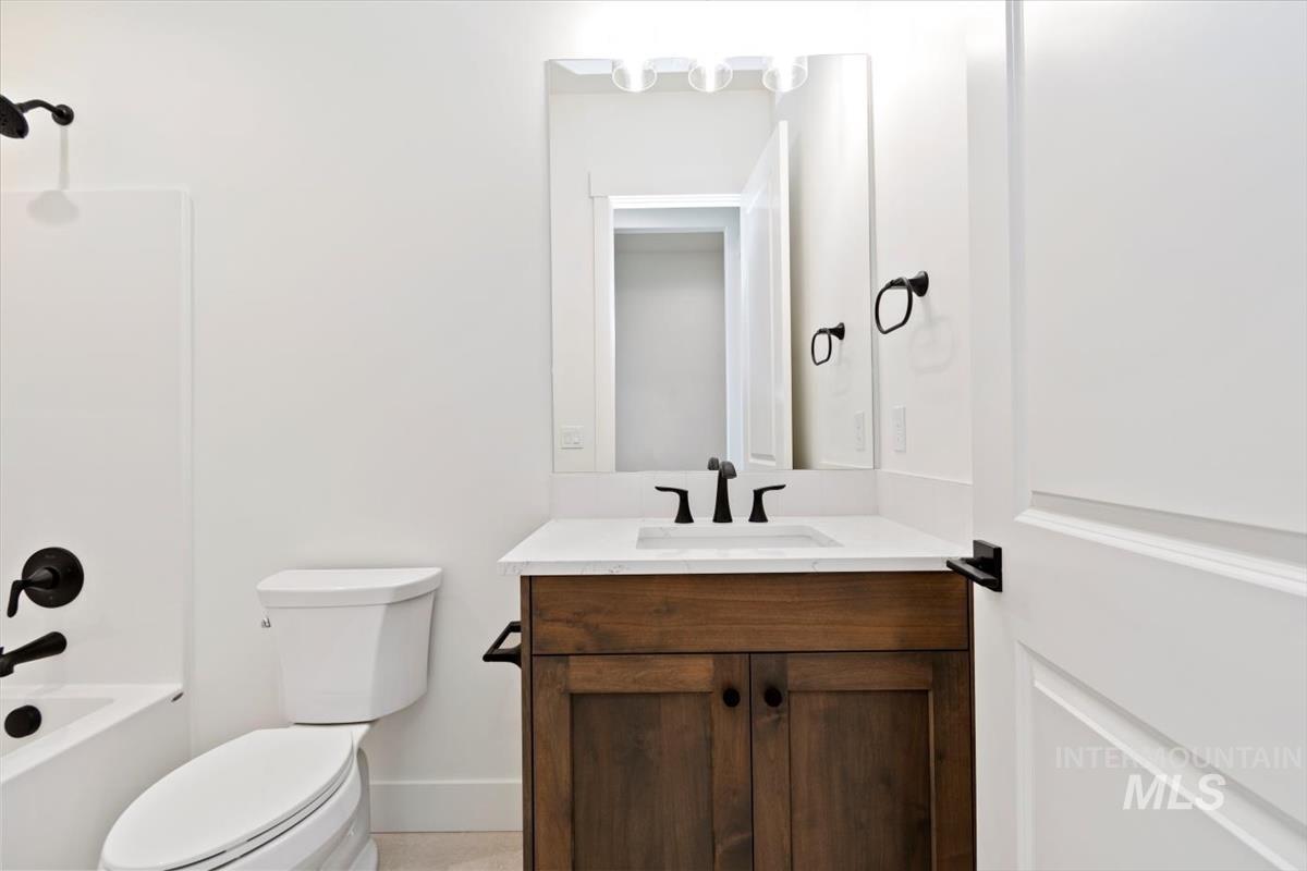 10869 W Barnbougle ln, Kuna, Idaho 83634-0000, 3 Bedrooms, 2 Bathrooms, Residential For Sale, Price $624,880,MLS 98971838