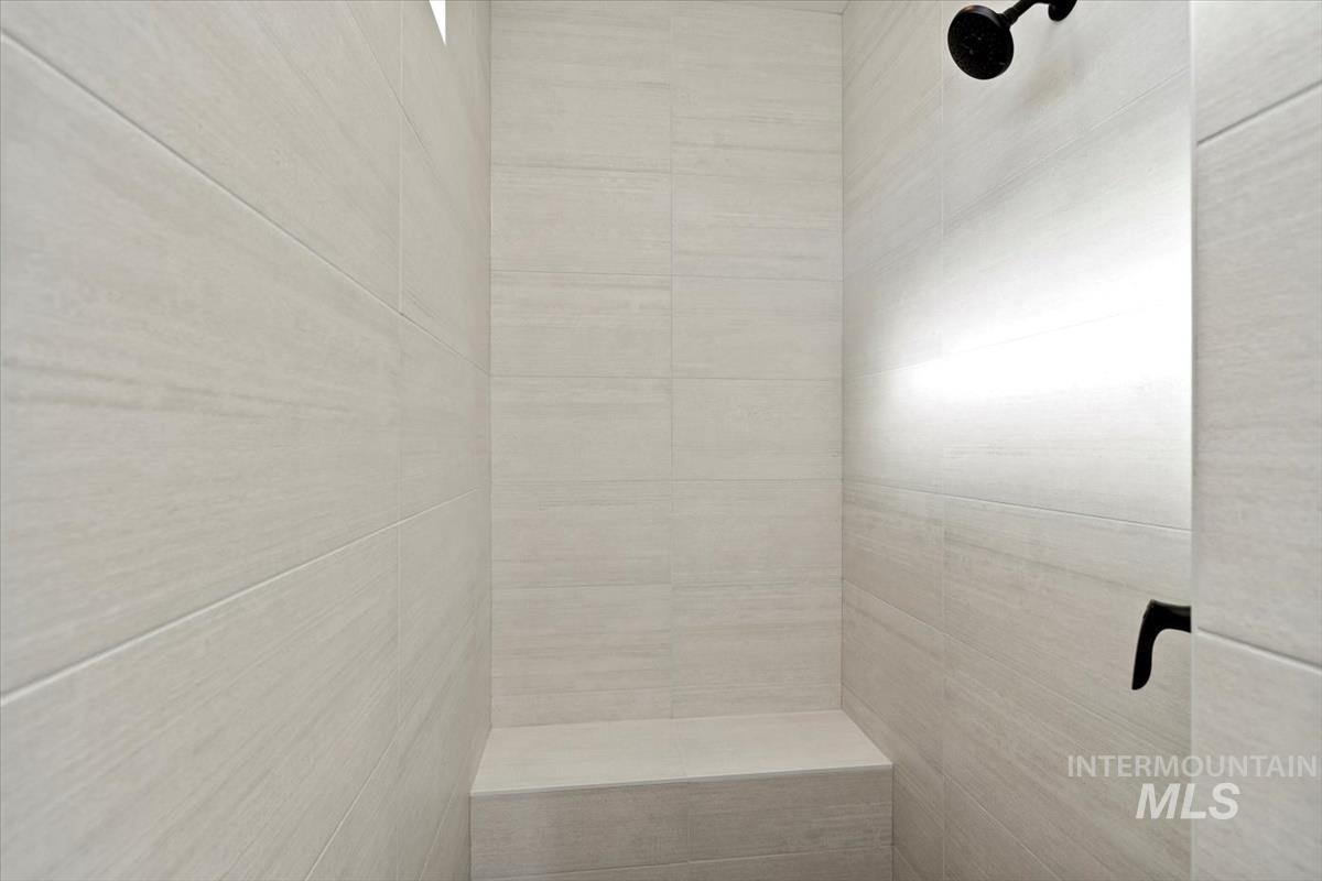 10869 W Barnbougle ln, Kuna, Idaho 83634-0000, 3 Bedrooms, 2 Bathrooms, Residential For Sale, Price $624,880,MLS 98971838