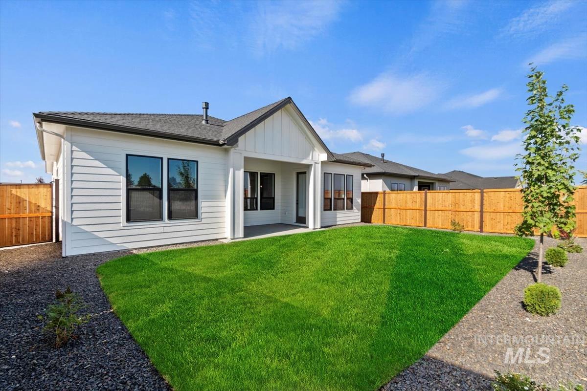 10869 W Barnbougle ln, Kuna, Idaho 83634-0000, 3 Bedrooms, 2 Bathrooms, Residential For Sale, Price $624,880,MLS 98971838