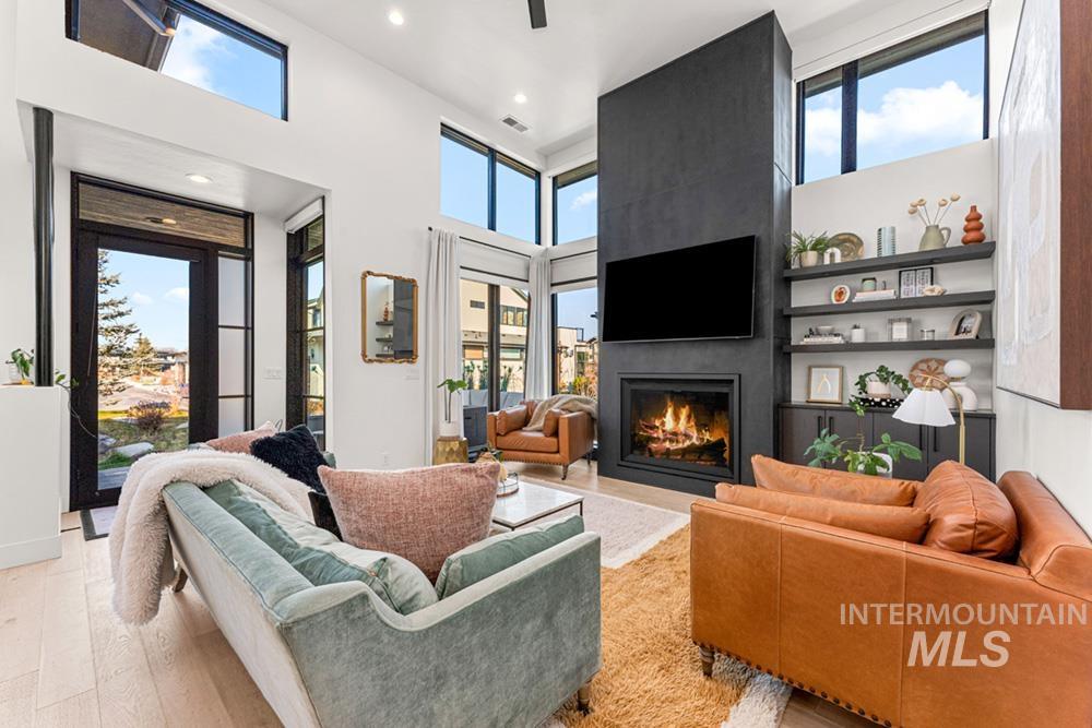 2142 E Granite Cove Ln, Eagle, Idaho 83616, 3 Bedrooms, 2 Bathrooms, Residential For Sale, Price $948,000,MLS 98971842