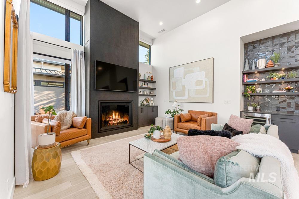 2142 E Granite Cove Ln, Eagle, Idaho 83616, 3 Bedrooms, 2 Bathrooms, Residential For Sale, Price $948,000,MLS 98971842