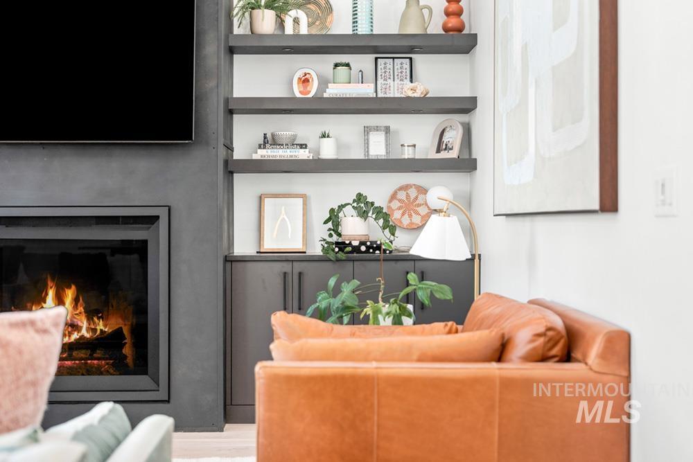 2142 E Granite Cove Ln, Eagle, Idaho 83616, 3 Bedrooms, 2 Bathrooms, Residential For Sale, Price $948,000,MLS 98971842