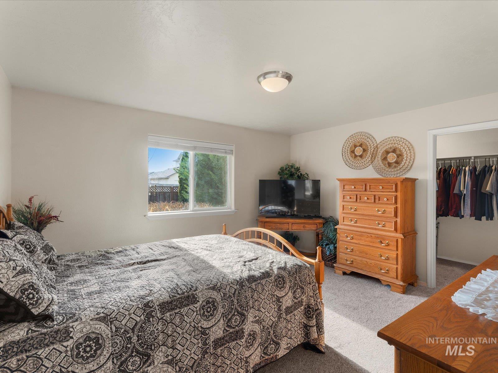 10651 Pipevine Dr., Nampa, Idaho 83687, 3 Bedrooms, 2 Bathrooms, Residential For Sale, Price $360,000,MLS 98971845