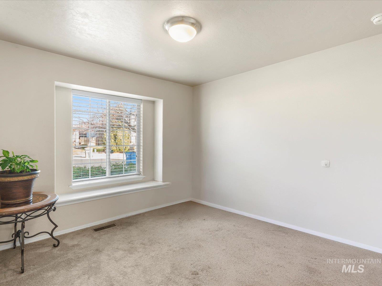 10651 Pipevine Dr., Nampa, Idaho 83687, 3 Bedrooms, 2 Bathrooms, Residential For Sale, Price $360,000,MLS 98971845