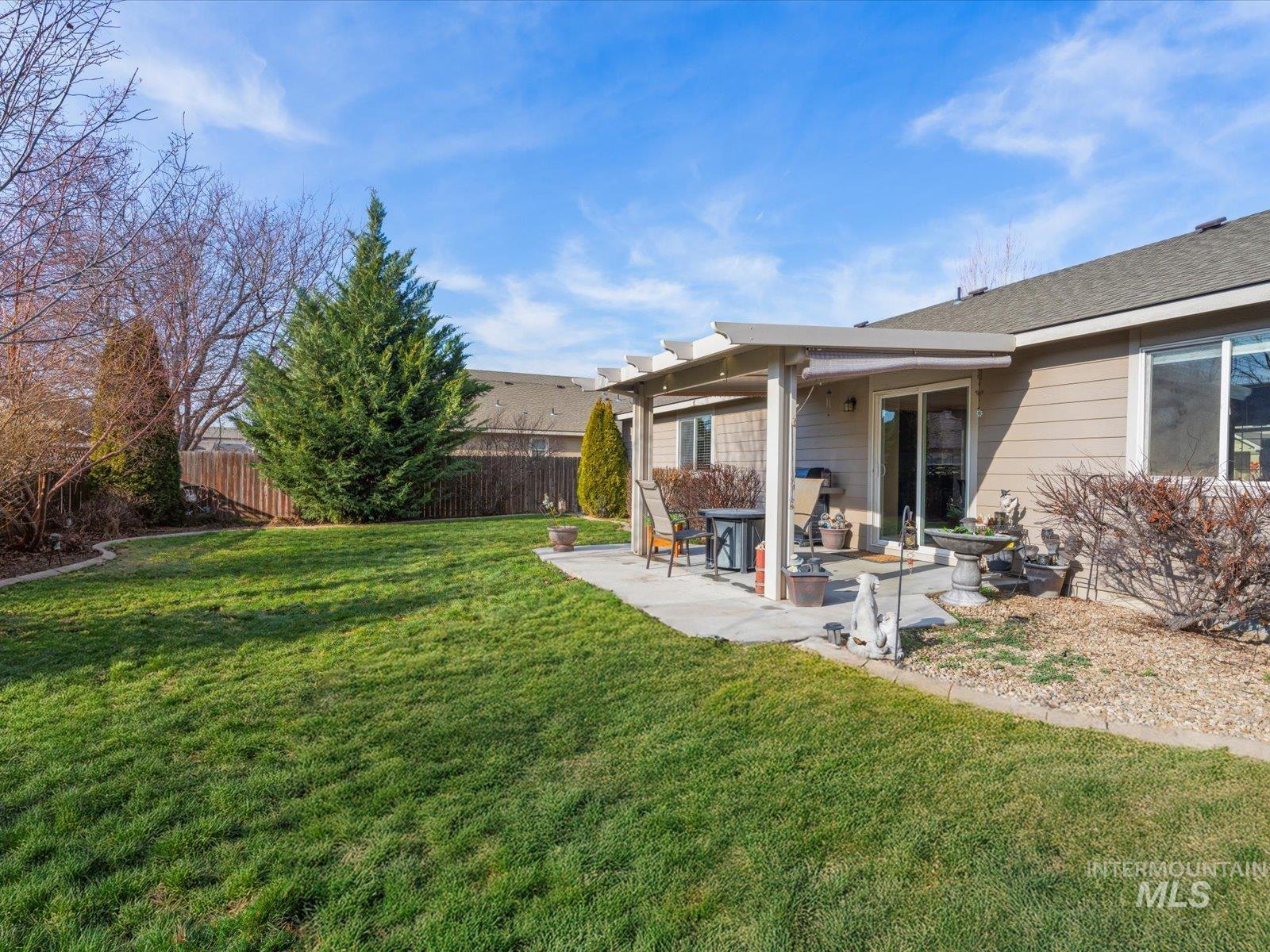 10651 Pipevine Dr., Nampa, Idaho 83687, 3 Bedrooms, 2 Bathrooms, Residential For Sale, Price $360,000,MLS 98971845