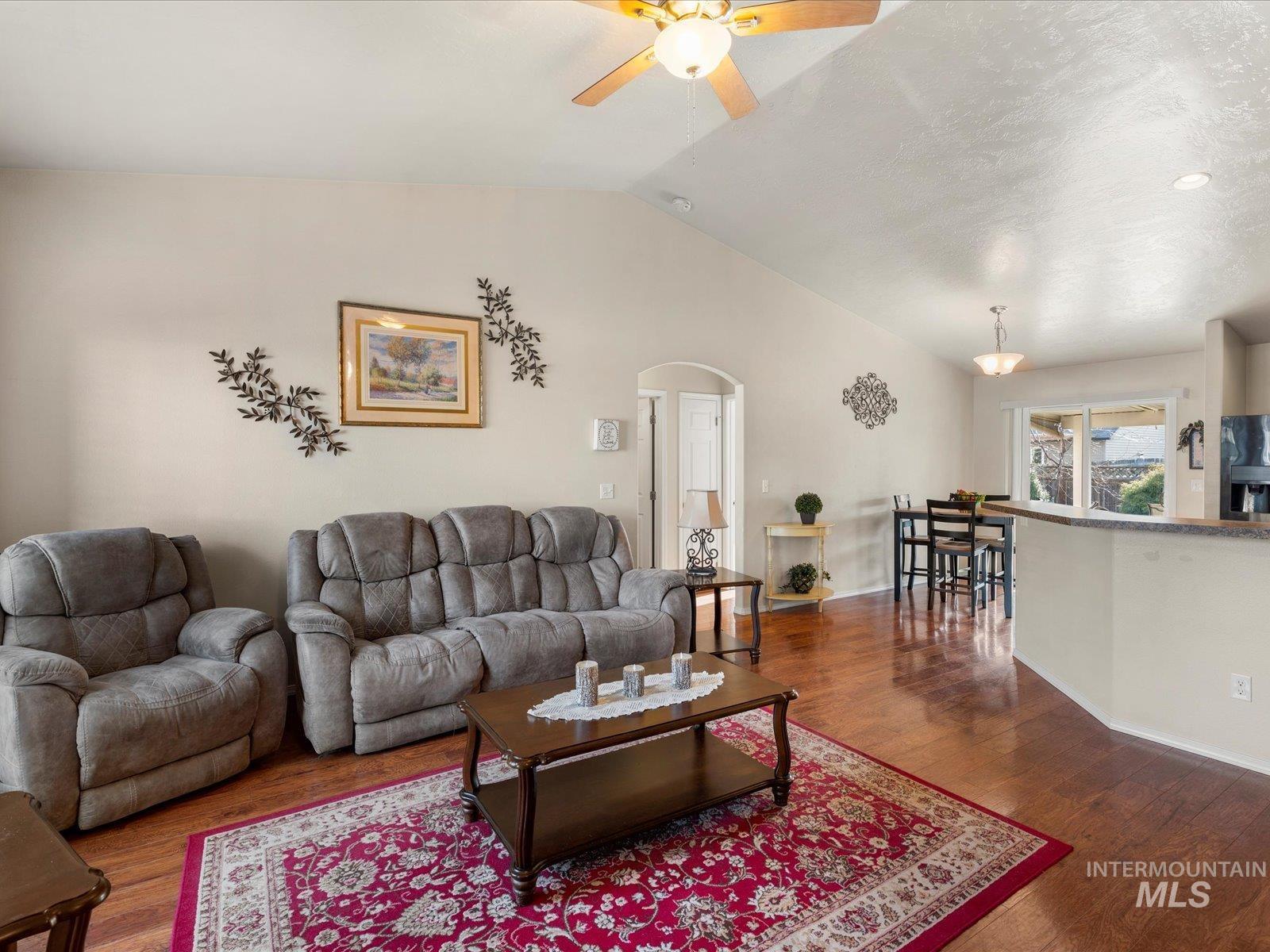 10651 Pipevine Dr., Nampa, Idaho 83687, 3 Bedrooms, 2 Bathrooms, Residential For Sale, Price $365,000,MLS 98971845