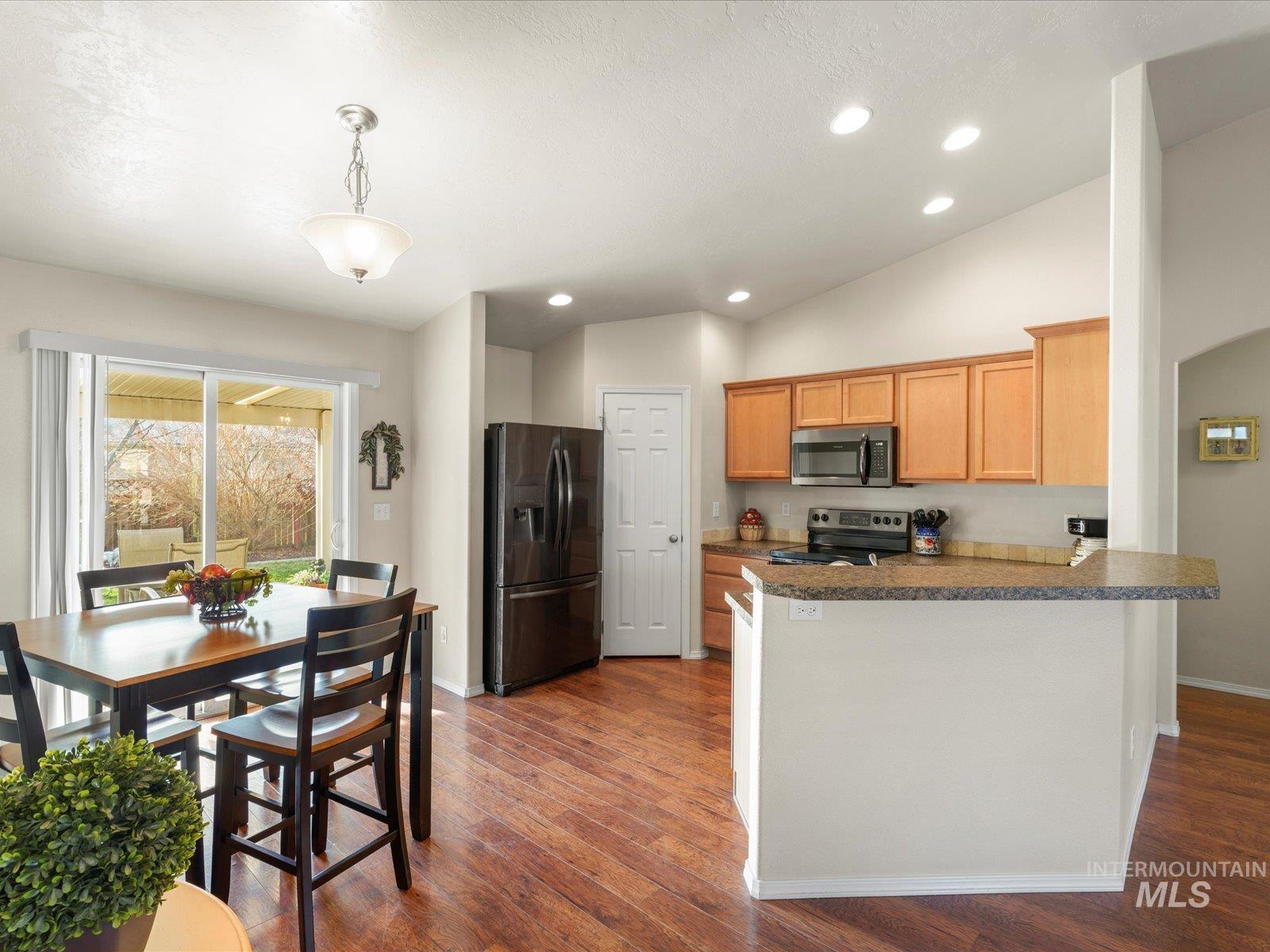 10651 Pipevine Dr., Nampa, Idaho 83687, 3 Bedrooms, 2 Bathrooms, Residential For Sale, Price $365,000,MLS 98971845