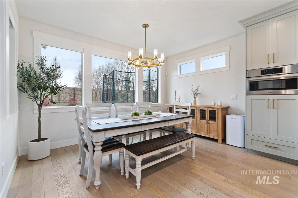 2500 N Annadale Ave, Eagle, Idaho 83616-2315, 4 Bedrooms, 3.5 Bathrooms, Residential For Sale, Price $1,149,000,MLS 98971848