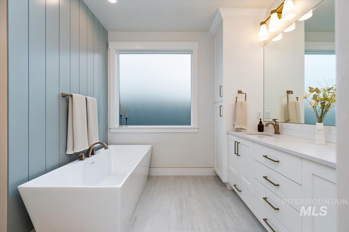 2500 N Annadale Ave, Eagle, Idaho 83616-2315, 4 Bedrooms, 3.5 Bathrooms, Residential For Sale, Price $1,149,000,MLS 98971848