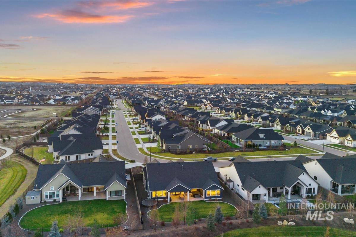 2500 N Annadale Ave, Eagle, Idaho 83616-2315, 4 Bedrooms, 3.5 Bathrooms, Residential For Sale, Price $1,149,000,MLS 98971848