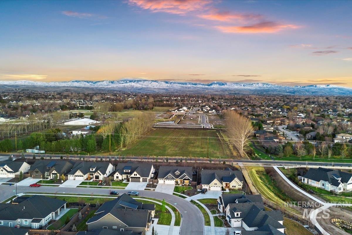 2500 N Annadale Ave, Eagle, Idaho 83616-2315, 4 Bedrooms, 3.5 Bathrooms, Residential For Sale, Price $1,149,000,MLS 98971848