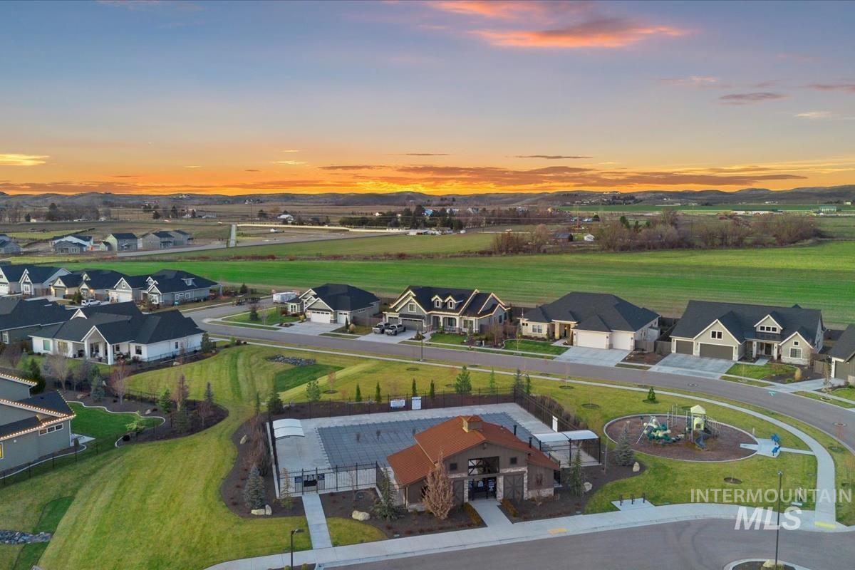 2500 N Annadale Ave, Eagle, Idaho 83616-2315, 4 Bedrooms, 3.5 Bathrooms, Residential For Sale, Price $1,149,000,MLS 98971848