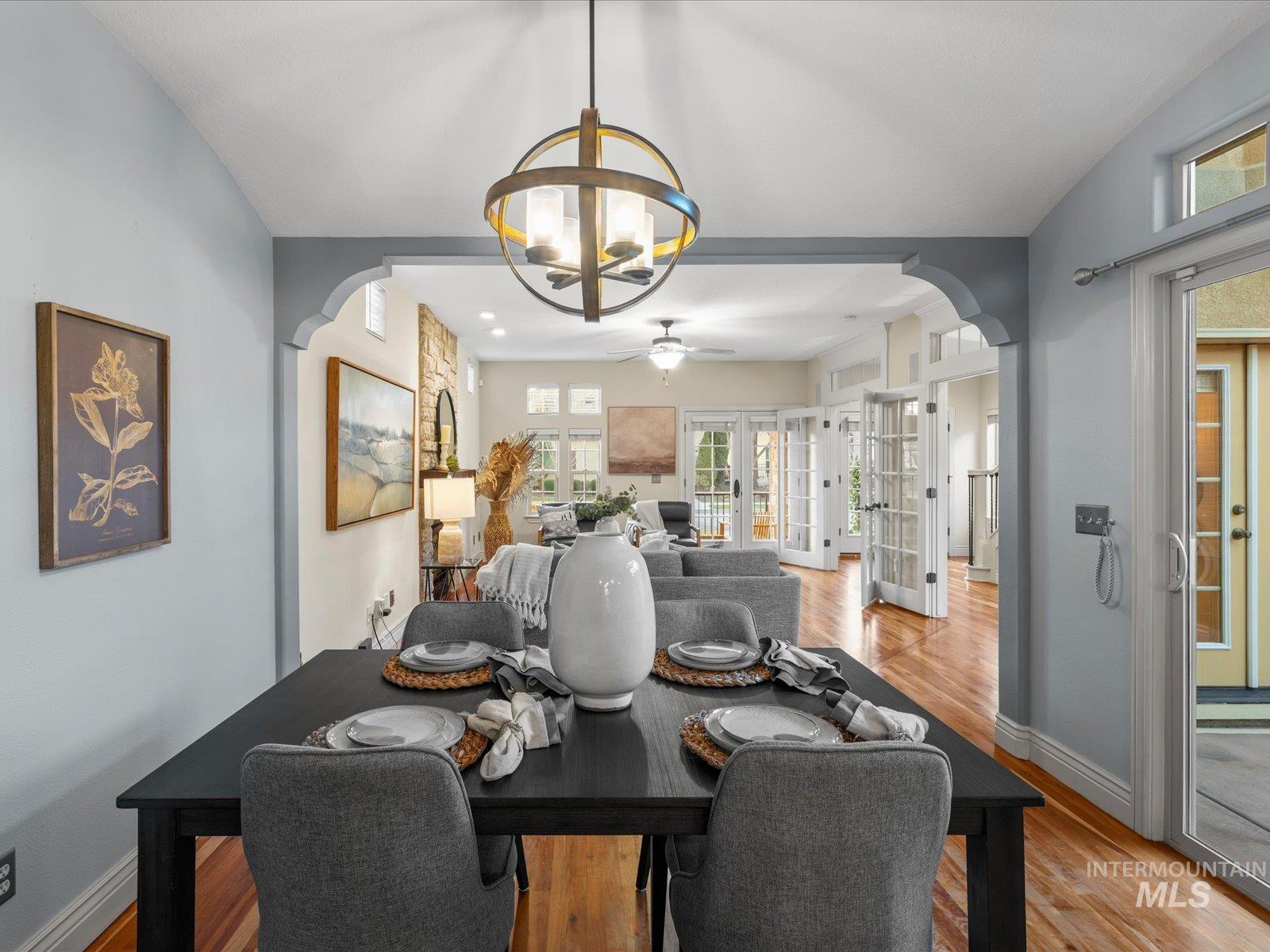 76 S Grandean Way, Eagle, Idaho 83616, 3 Bedrooms, 2.5 Bathrooms, Residential For Sale, Price $579,900,MLS 98971849