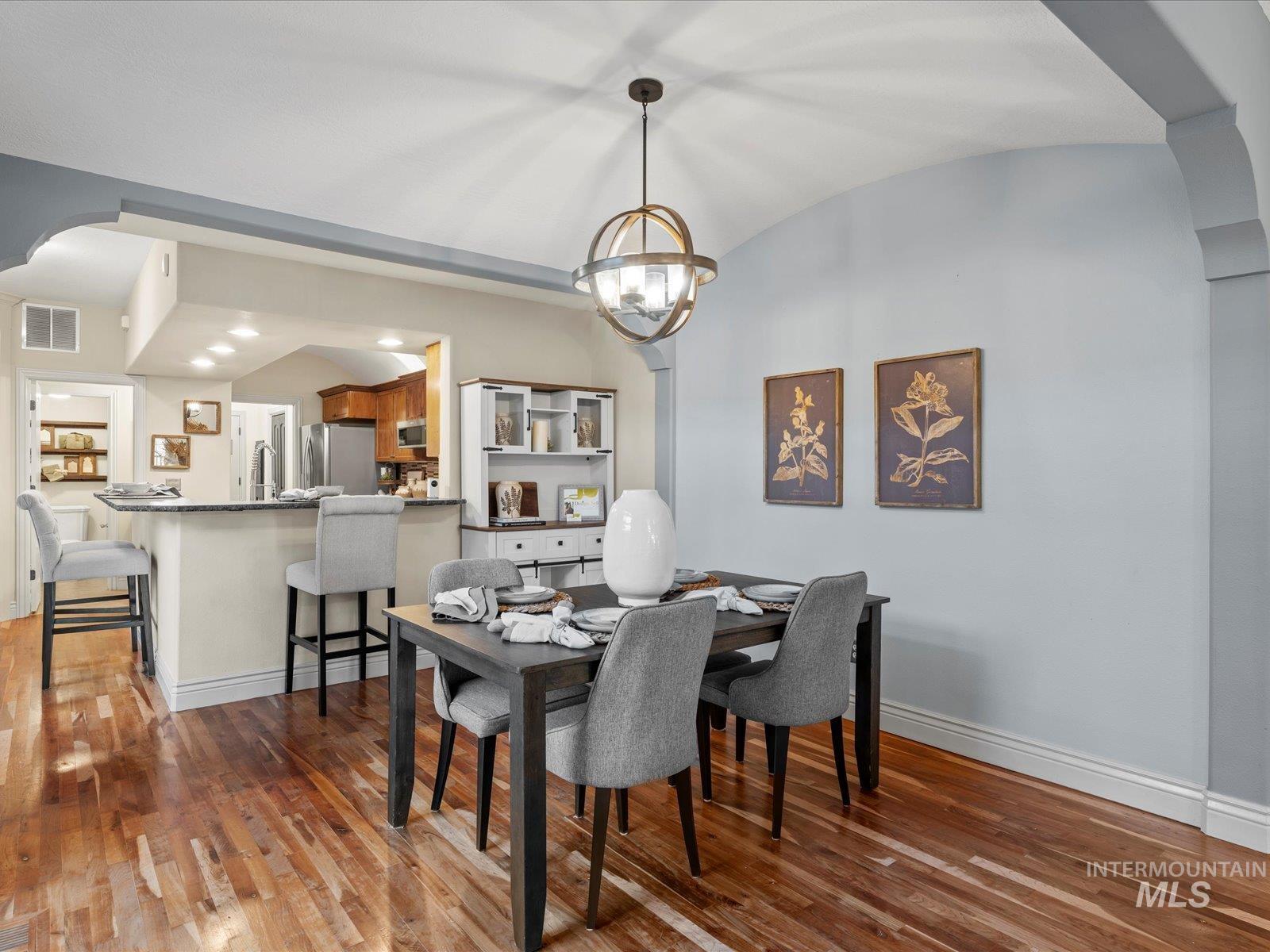 76 S Grandean Way, Eagle, Idaho 83616, 3 Bedrooms, 2.5 Bathrooms, Residential For Sale, Price $579,900,MLS 98971849