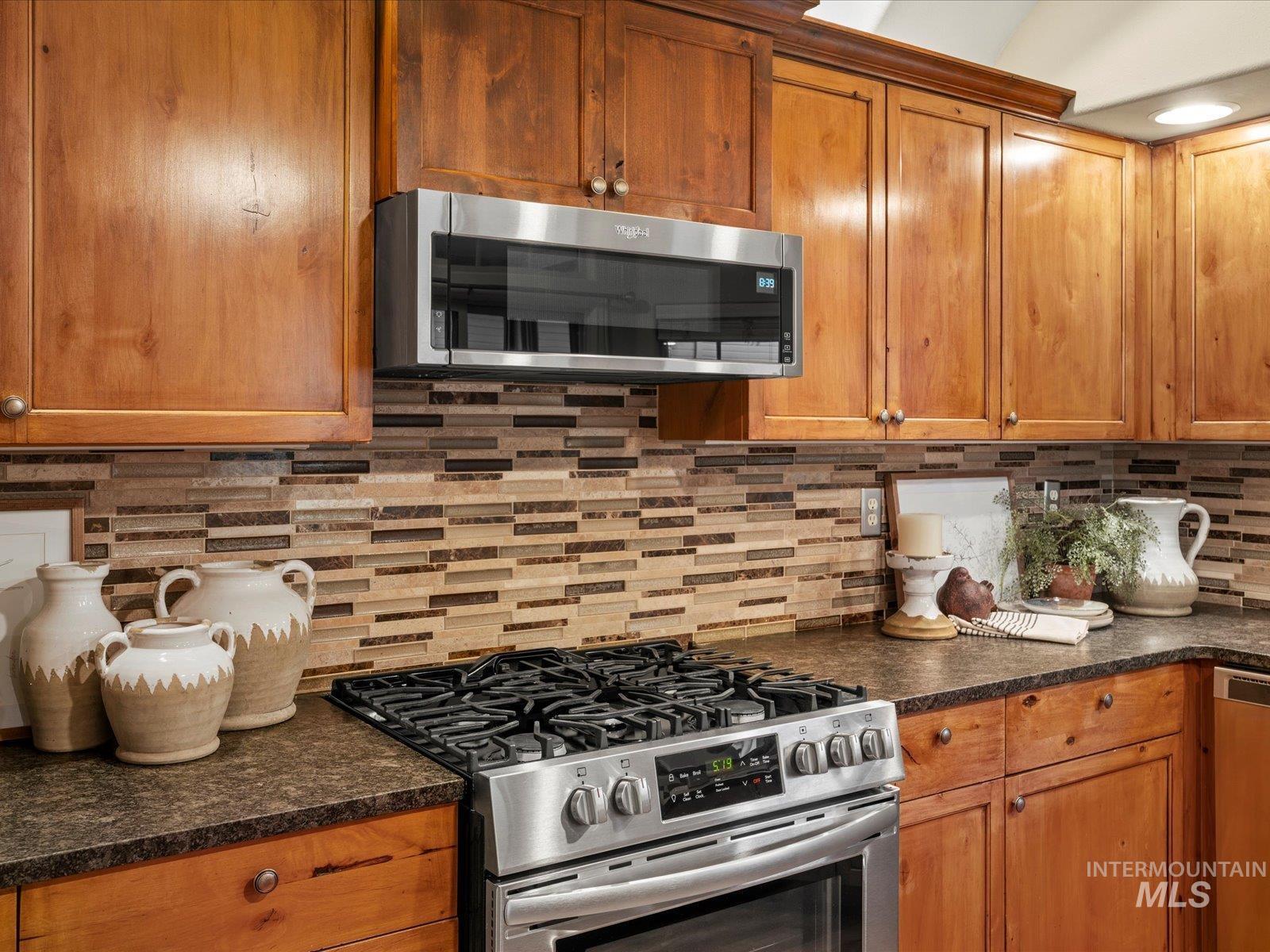 76 S Grandean Way, Eagle, Idaho 83616, 3 Bedrooms, 2.5 Bathrooms, Residential For Sale, Price $579,900,MLS 98971849