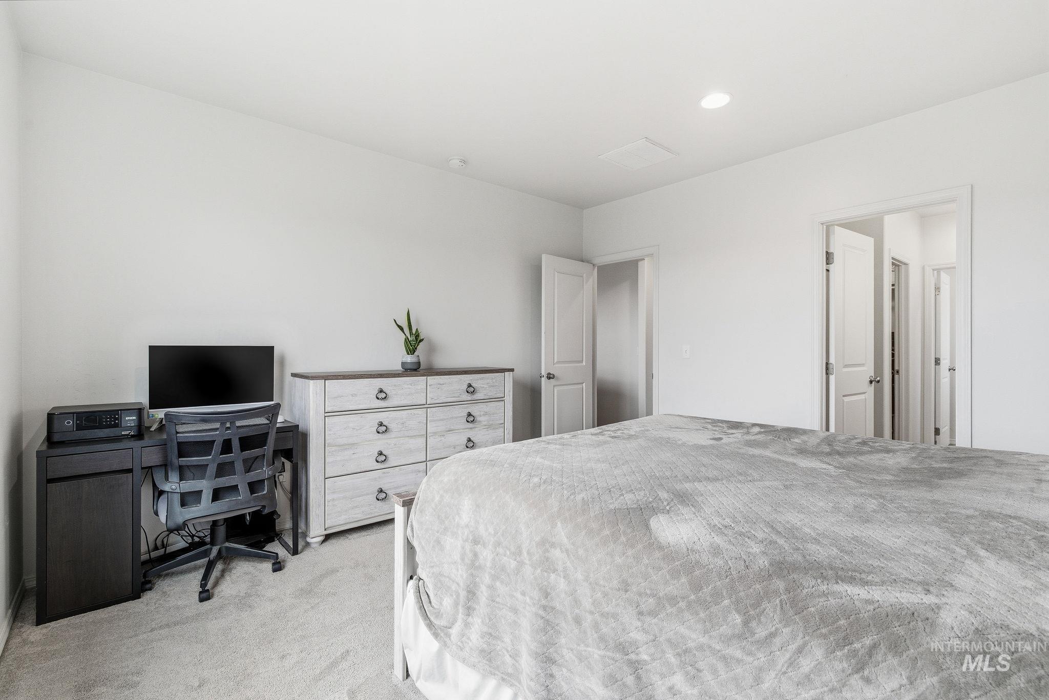 14627 Gresham, Caldwell, Idaho 83607, 3 Bedrooms, 2 Bathrooms, Residential For Sale, Price $395,000,MLS 98971850