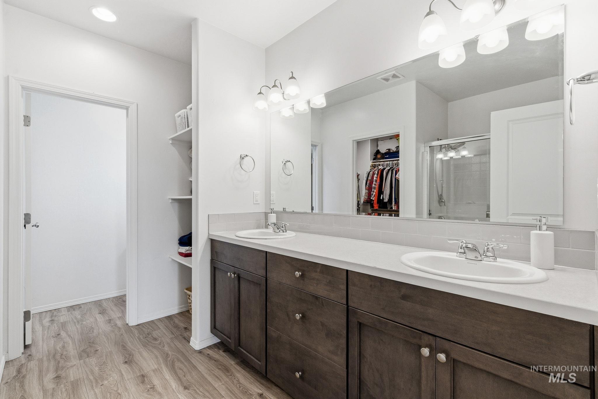 14627 Gresham, Caldwell, Idaho 83607, 3 Bedrooms, 2 Bathrooms, Residential For Sale, Price $395,000,MLS 98971850