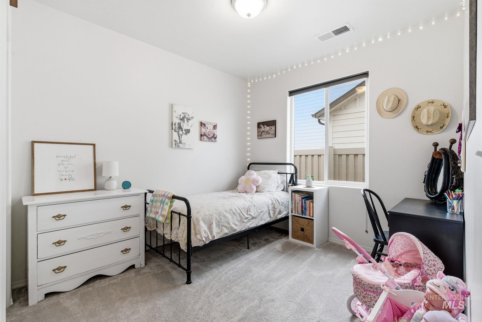 14627 Gresham, Caldwell, Idaho 83607, 3 Bedrooms, 2 Bathrooms, Residential For Sale, Price $395,000,MLS 98971850