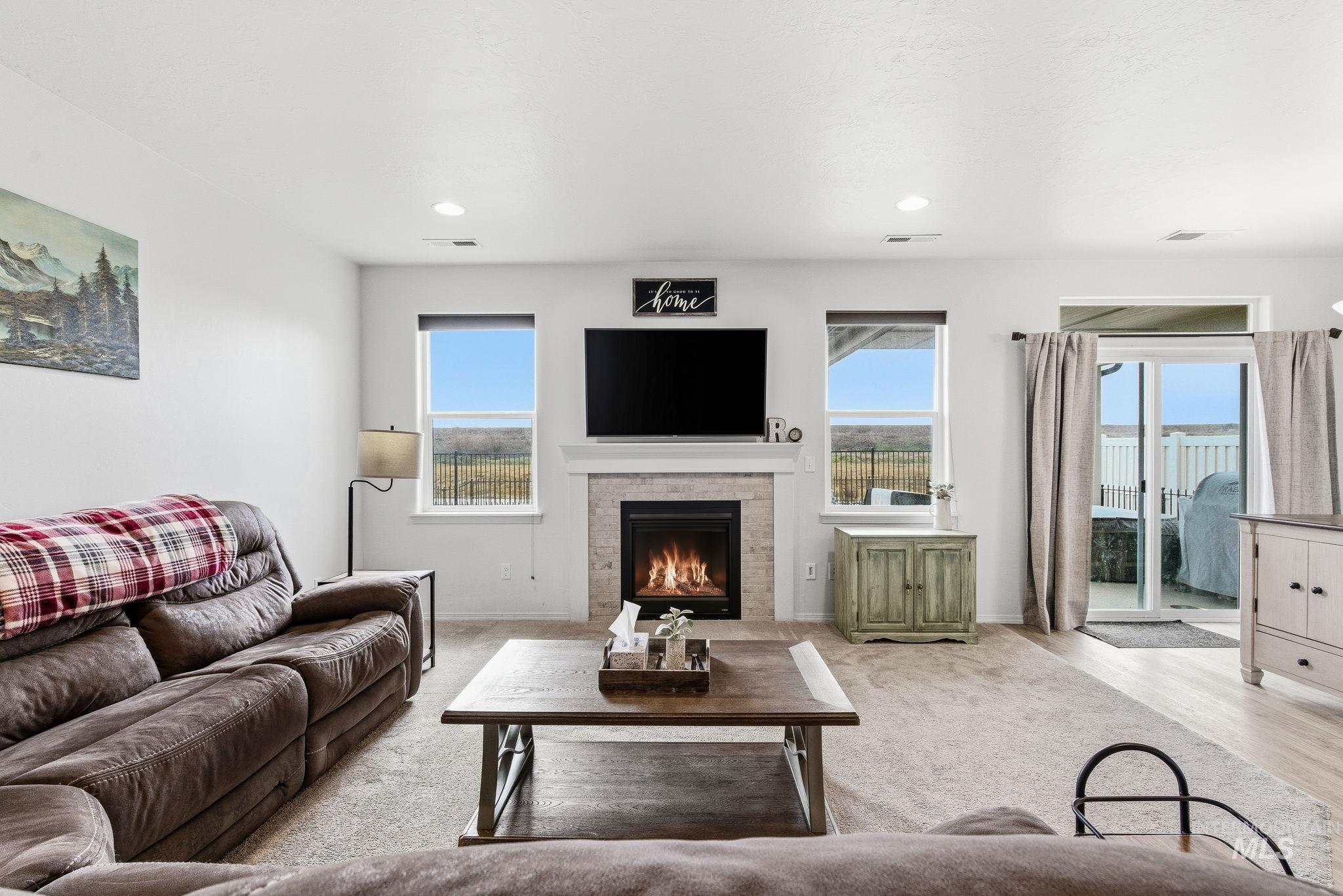 14627 Gresham, Caldwell, Idaho 83607, 3 Bedrooms, 2 Bathrooms, Residential For Sale, Price $395,000,MLS 98971850