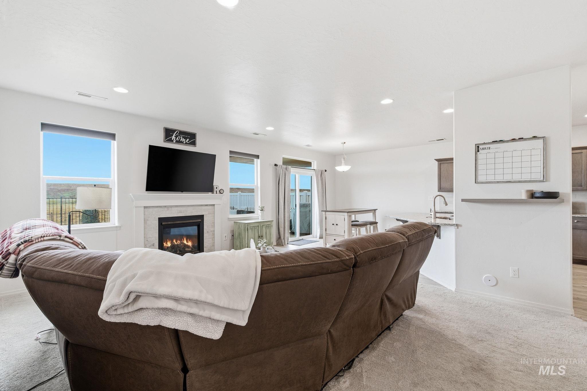 14627 Gresham, Caldwell, Idaho 83607, 3 Bedrooms, 2 Bathrooms, Residential For Sale, Price $395,000,MLS 98971850