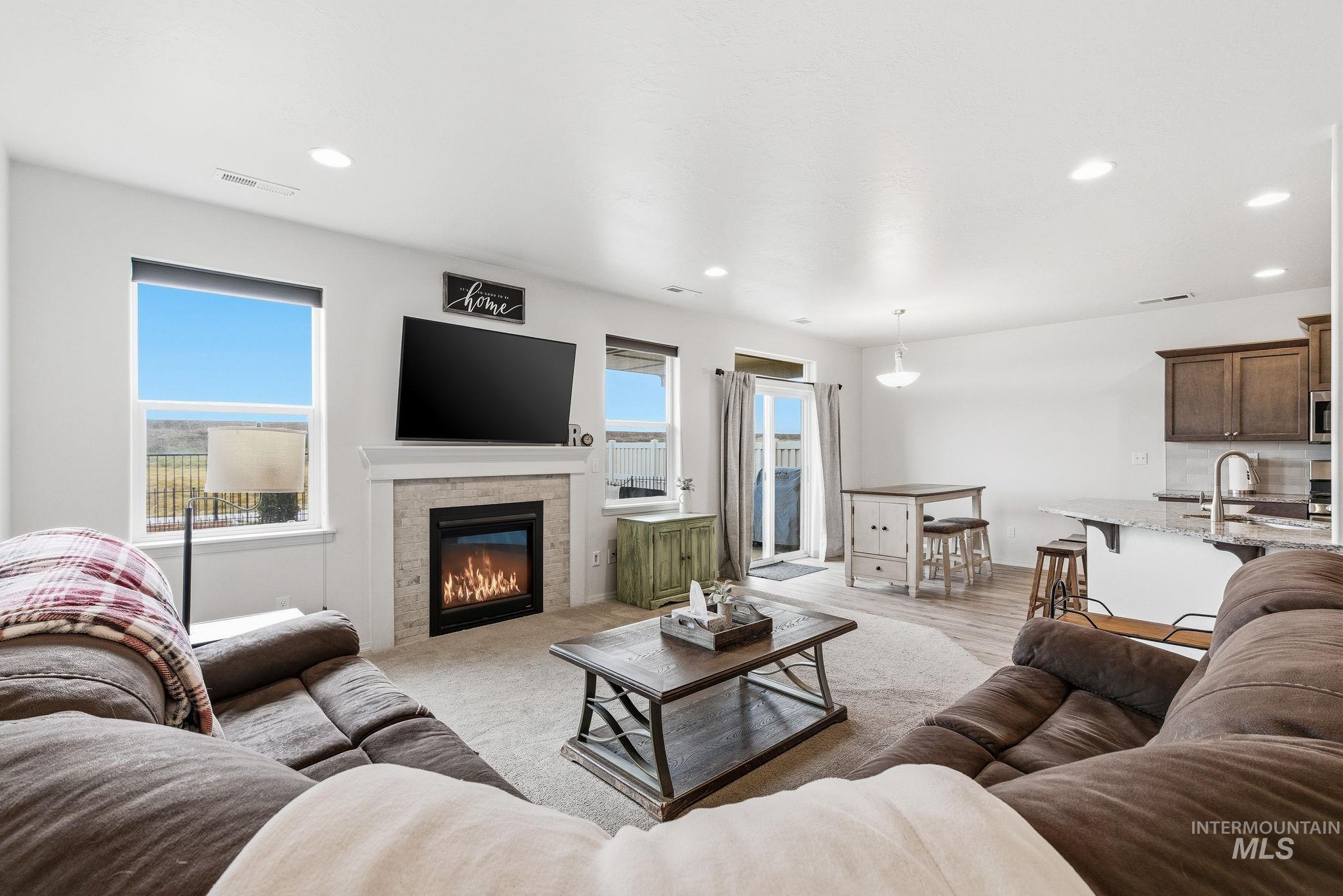 14627 Gresham, Caldwell, Idaho 83607, 3 Bedrooms, 2 Bathrooms, Residential For Sale, Price $395,000,MLS 98971850