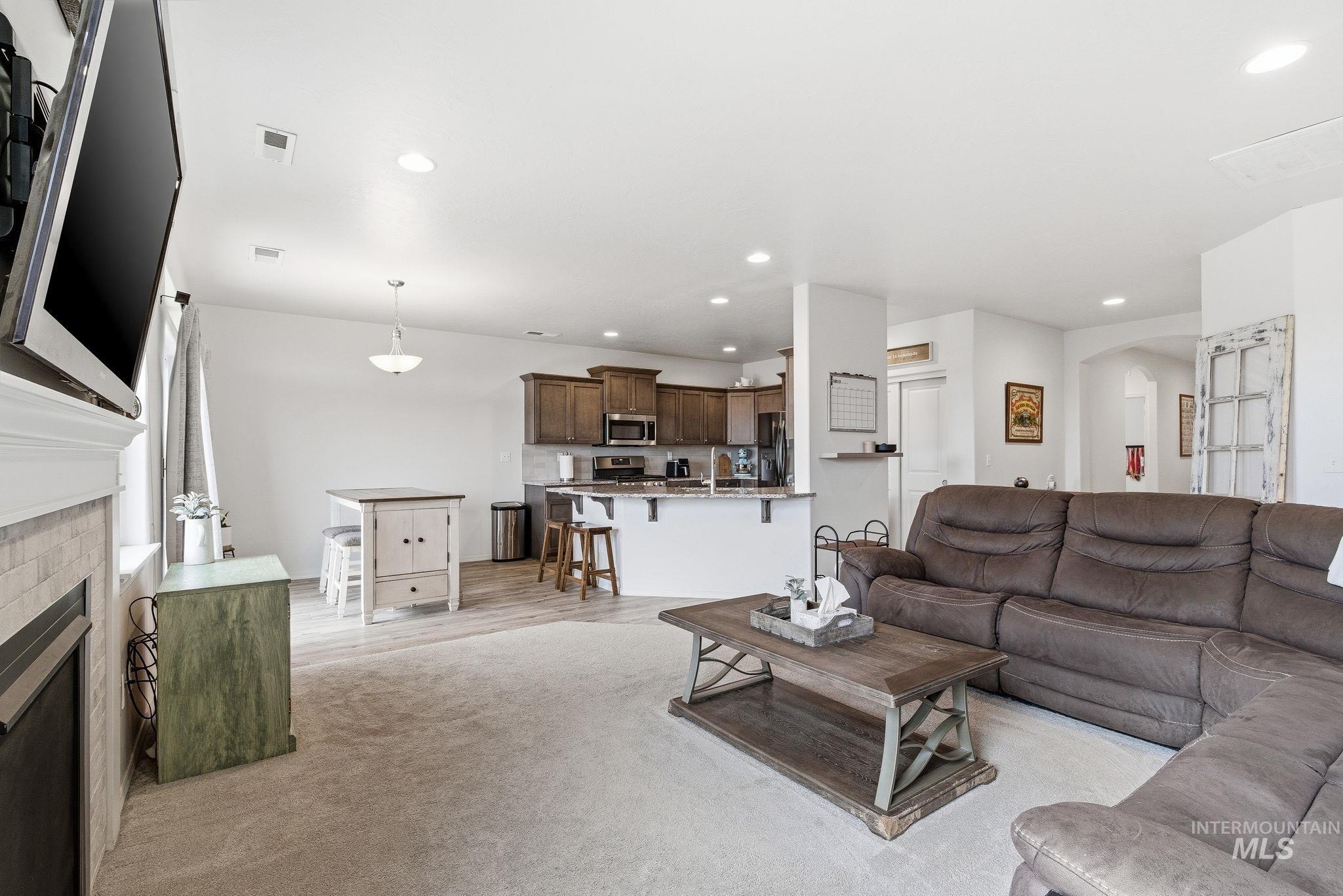 14627 Gresham, Caldwell, Idaho 83607, 3 Bedrooms, 2 Bathrooms, Residential For Sale, Price $395,000,MLS 98971850