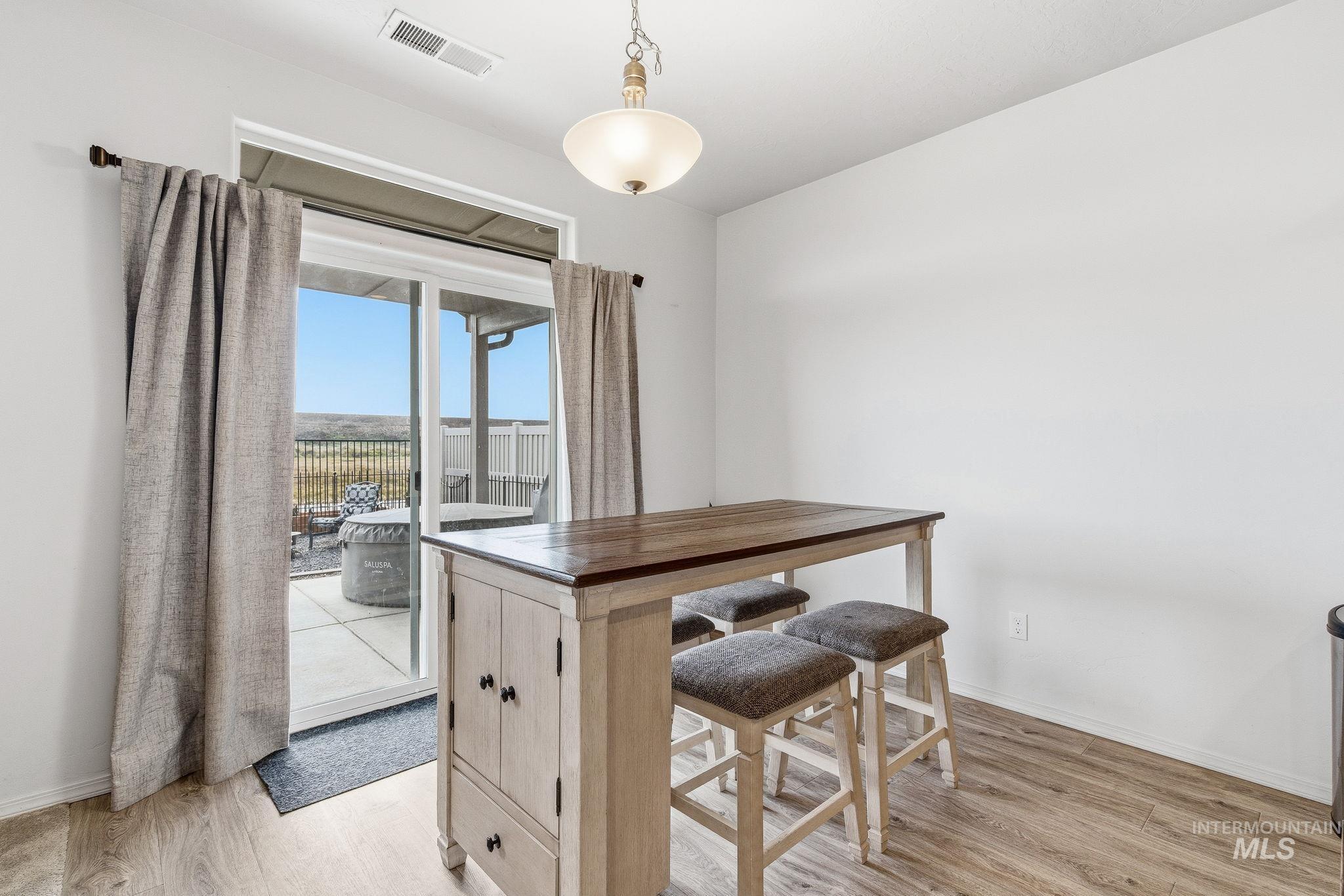 14627 Gresham, Caldwell, Idaho 83607, 3 Bedrooms, 2 Bathrooms, Residential For Sale, Price $395,000,MLS 98971850