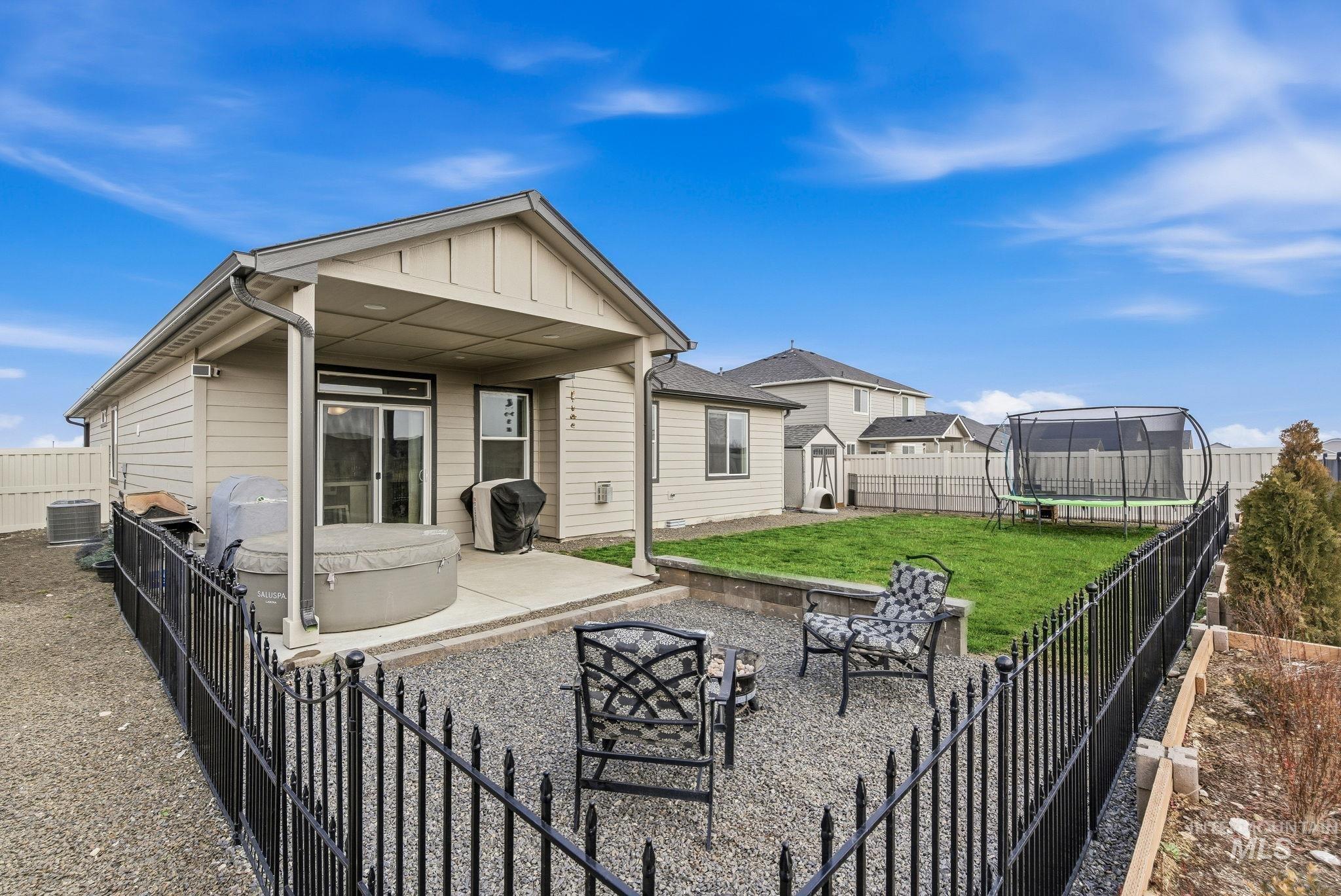 14627 Gresham, Caldwell, Idaho 83607, 3 Bedrooms, 2 Bathrooms, Residential For Sale, Price $395,000,MLS 98971850