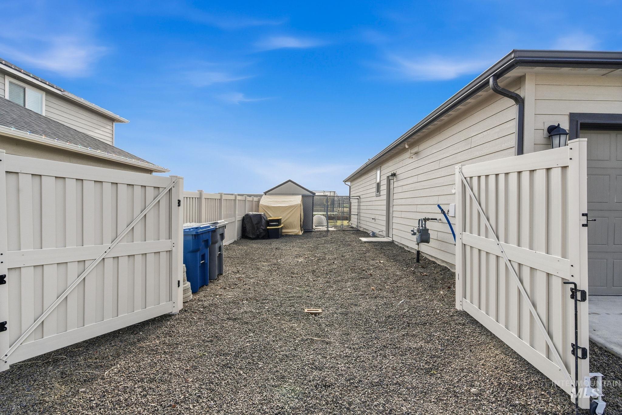 14627 Gresham, Caldwell, Idaho 83607, 3 Bedrooms, 2 Bathrooms, Residential For Sale, Price $395,000,MLS 98971850