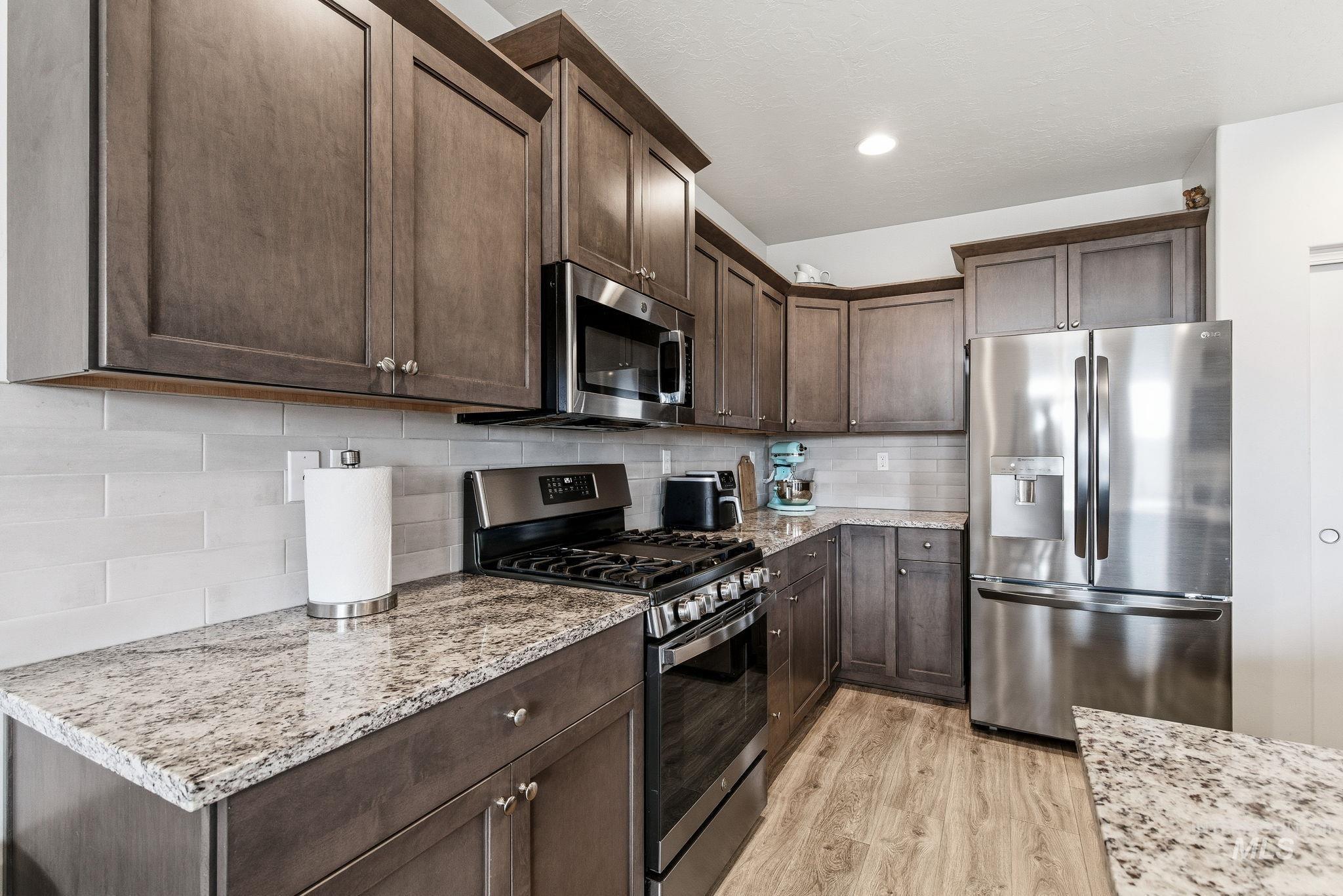 14627 Gresham, Caldwell, Idaho 83607, 3 Bedrooms, 2 Bathrooms, Residential For Sale, Price $395,000,MLS 98971850